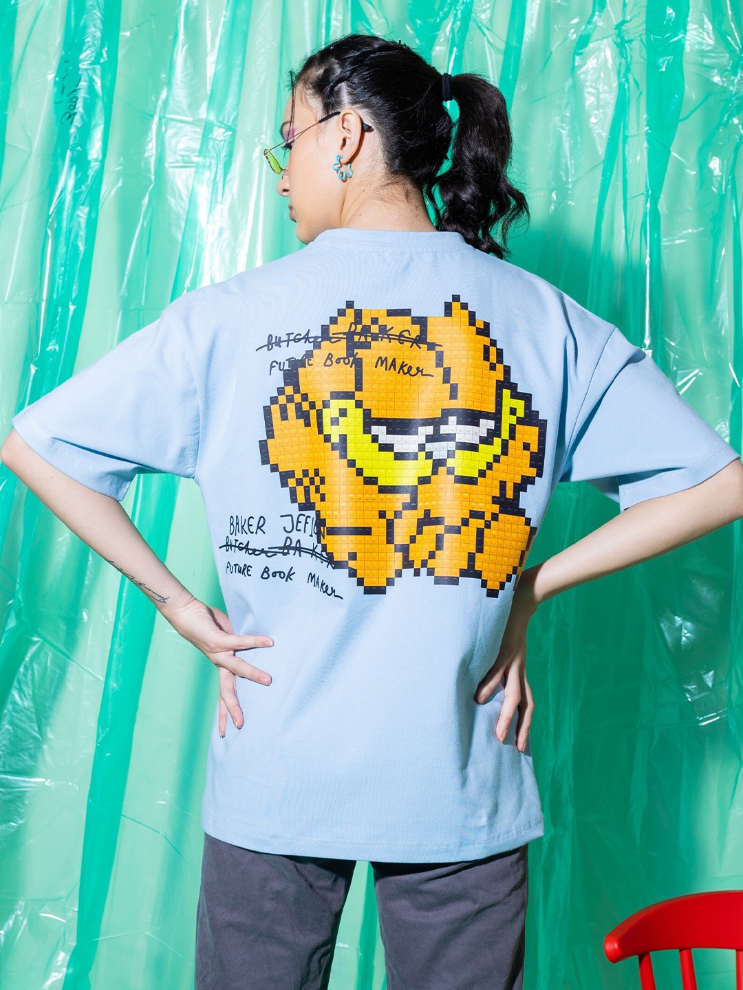 Stylecast X Hersheinbox Blue Garfield Printed Drop Shoulder Sleeves Loose Fit T-shirt
Stylecast X Hersheinbox Blue Garfield Printed Drop Shoulder Sleeves Loose Fit T-shirt