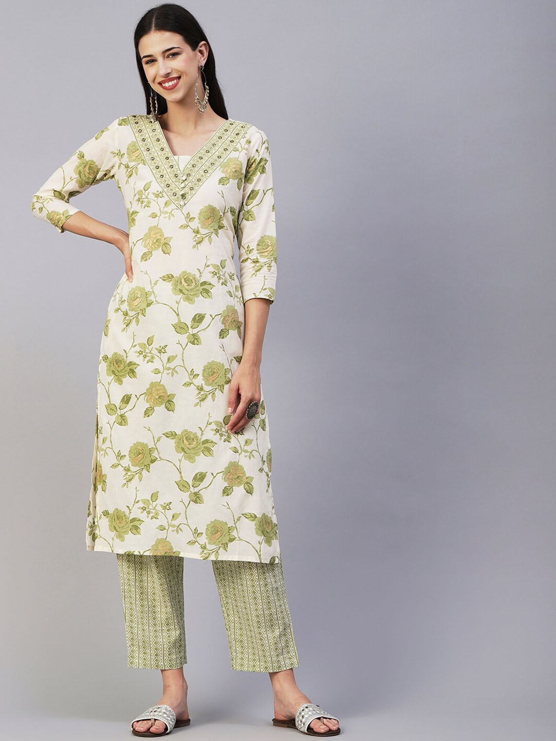 FASHOR Green & White Floral Printed V Neck Mirror Work Pure Cotton Kurta With Trousers
FASHOR Green & White Floral Printed V Neck Mirror Work Pure Cotton Kurta With Trousers