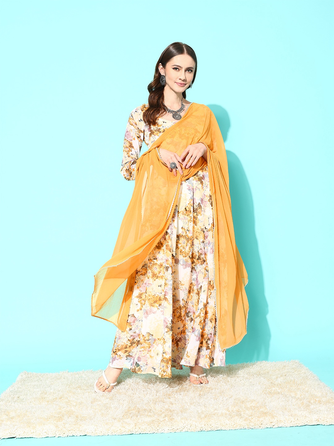 Varanga Floral Printed Extended Sleeves Georgette Anarkali Kurta With Dupatta, Off white
Varanga Floral Printed Extended Sleeves Georgette Anarkali Kurta With Dupatta, Off white