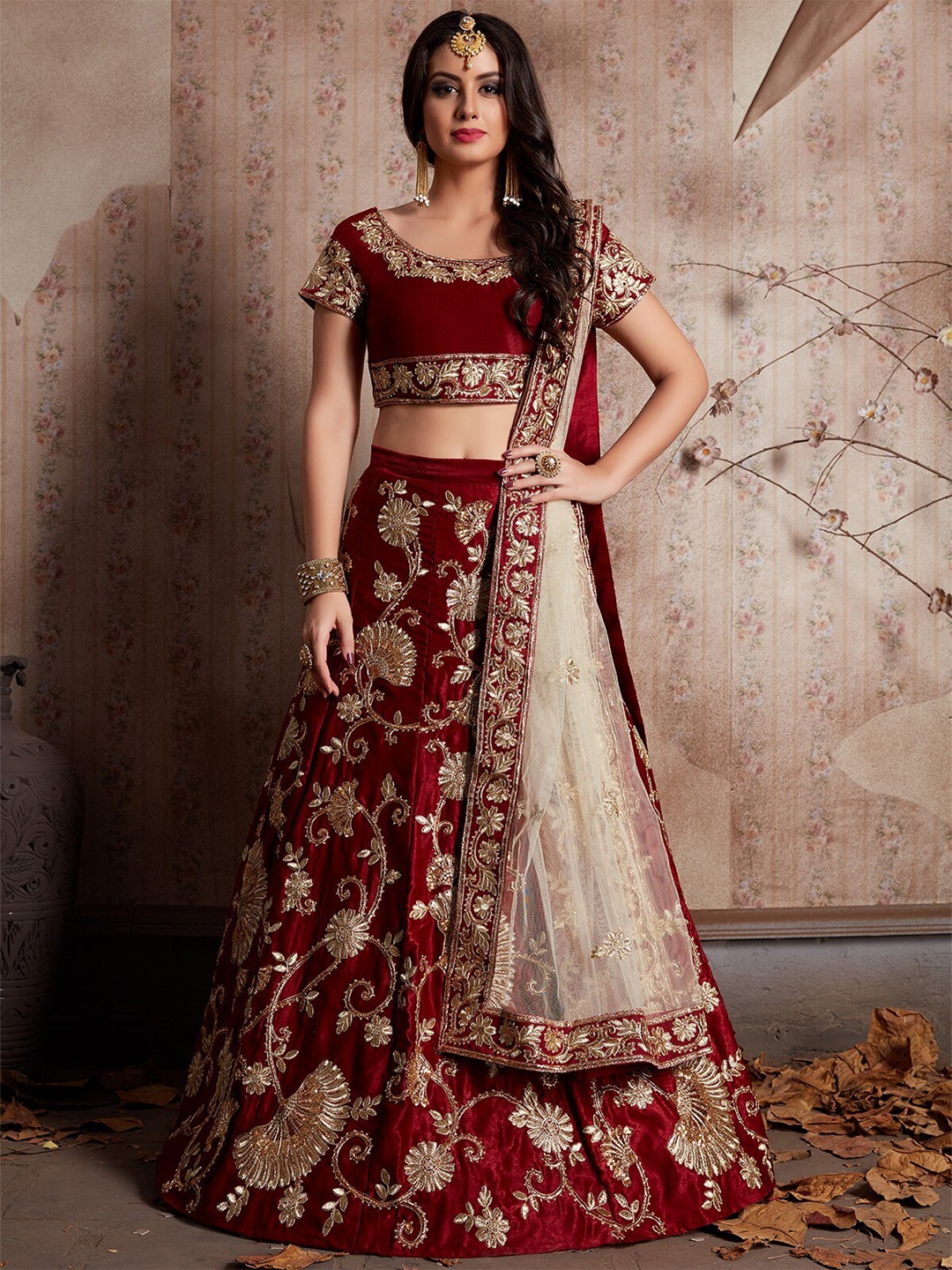ODETTE Maroon & Cream-Coloured Embroidered Semi-Stitched Lehenga & Unstitched Blouse With Dupatta
ODETTE Maroon & Cream-Coloured Embroidered Semi-Stitched Lehenga & Unstitched Blouse With Dupatta