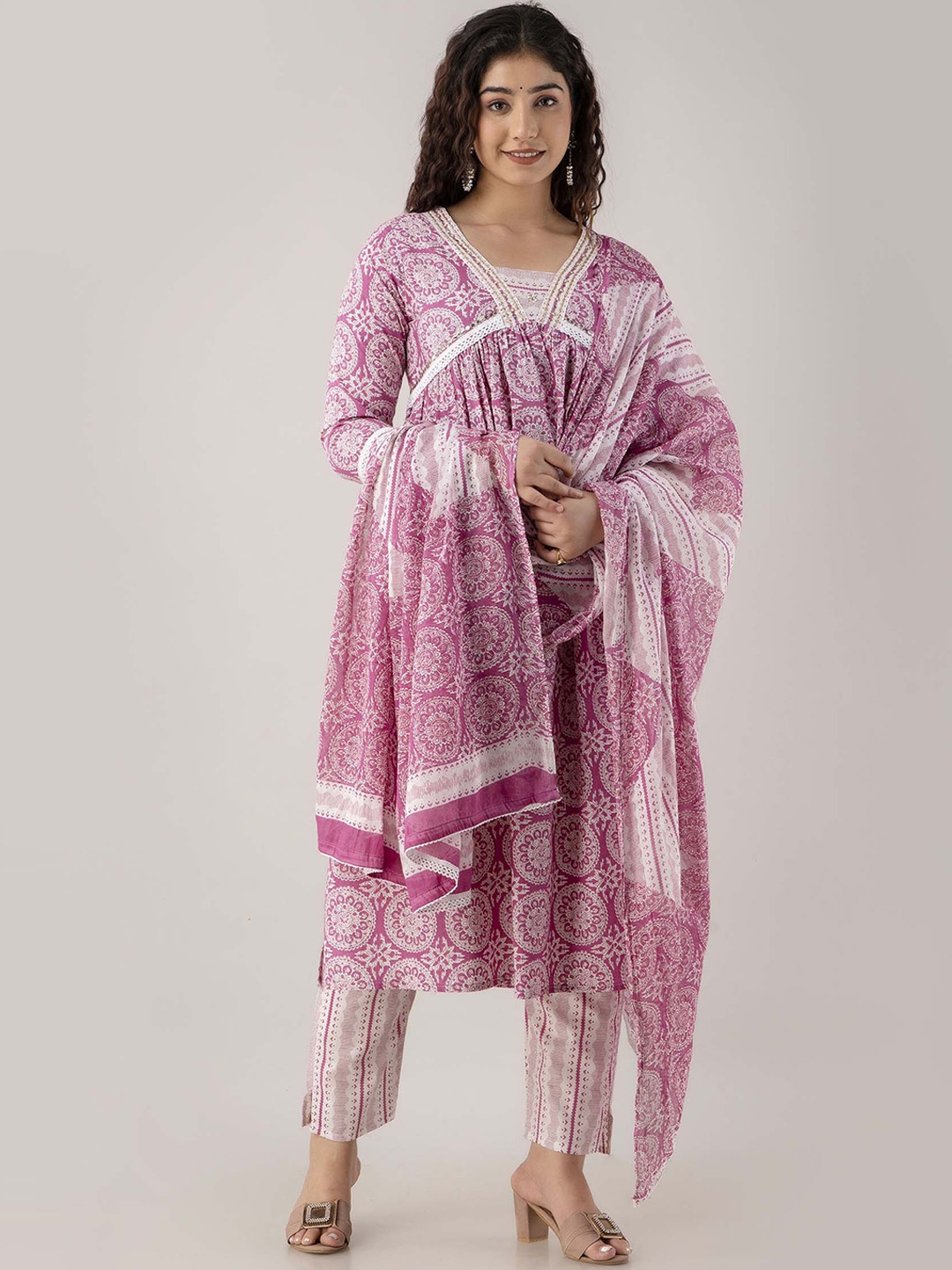FASHION DEPTH Floral Printed Mirror Work Pure Cotton Kurta with Trousers & Dupatta, Pink
FASHION DEPTH Floral Printed Mirror Work Pure Cotton Kurta with Trousers & Dupatta, Pink