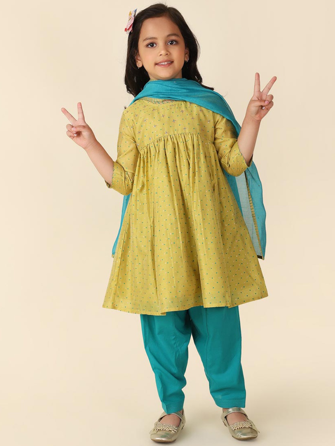 Fabindia Girls Geometric Printed Sequined Anarakli Kurta with Salwar & Dupatta, Green
Fabindia Girls Geometric Printed Sequined Anarakli Kurta with Salwar & Dupatta, Green