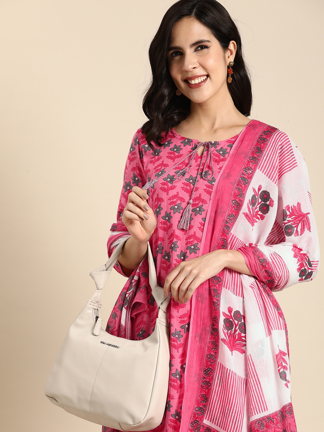 Anouk Women Floral Printed Regular Pure Cotton Kurta with Trousers & With Dupatta, Pink
Anouk Women Floral Printed Regular Pure Cotton Kurta with Trousers & With Dupatta, Pink