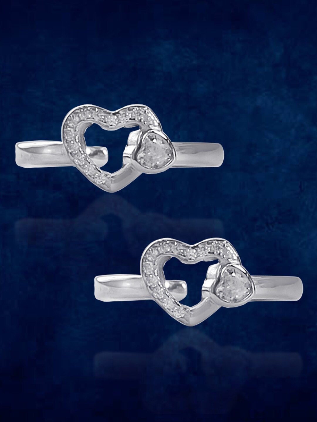 Taraash Set of 2 925 Sterling Silver Rhodium-Plated CZ Heart Shaped Adjustable Toe Rings
Taraash Set of 2 925 Sterling Silver Rhodium-Plated CZ Heart Shaped Adjustable Toe Rings