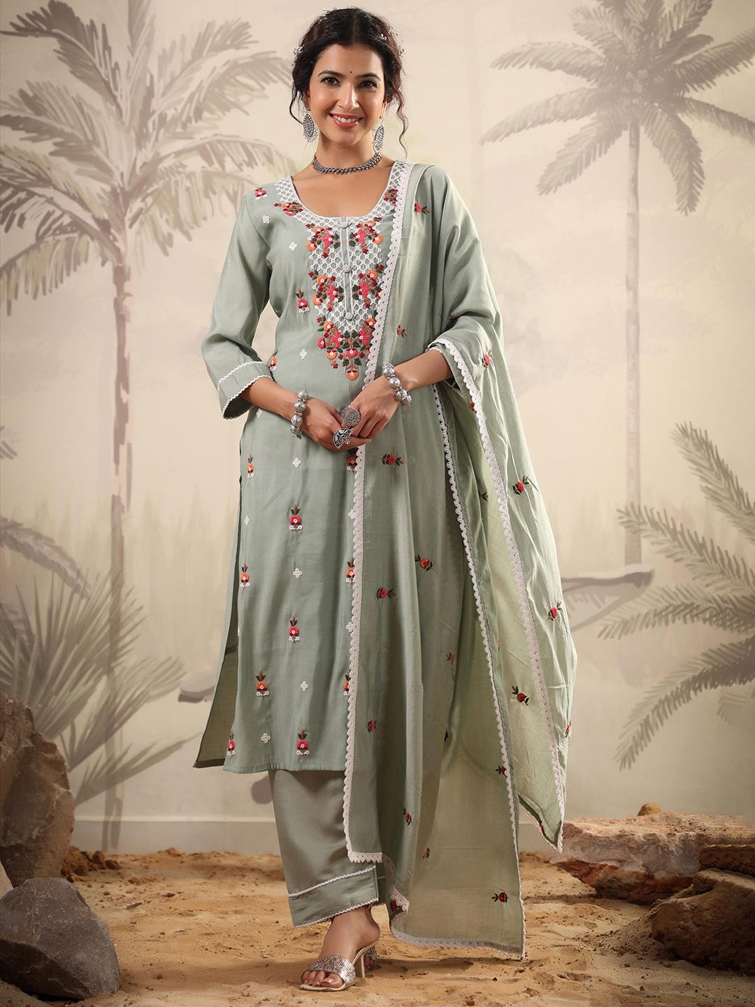 SCAKHI Floral Embroidered Regular Sequinned Kurta with Trousers & With Dupatta, Blue
SCAKHI Floral Embroidered Regular Sequinned Kurta with Trousers & With Dupatta, Blue