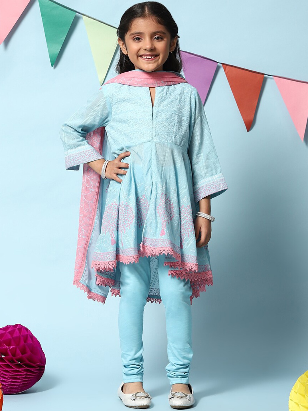 Biba Girls Ethnic Embroidered Lace Detail Anarkali Kurta with Churidar & Dupatta, Turquoise blue
Biba Girls Ethnic Embroidered Lace Detail Anarkali Kurta with Churidar & Dupatta, Turquoise blue