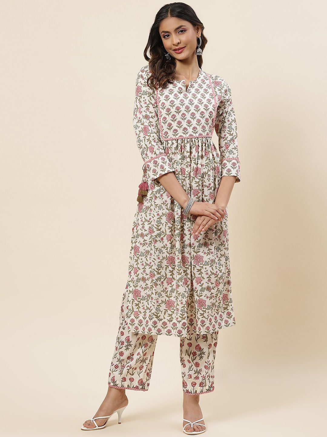 Meena Bazaar Floral Printed Lace Detail Pleated A-Line Pure Cotton Kurta with Trousers, Off white
Meena Bazaar Floral Printed Lace Detail Pleated A-Line Pure Cotton Kurta with Trousers, Off white