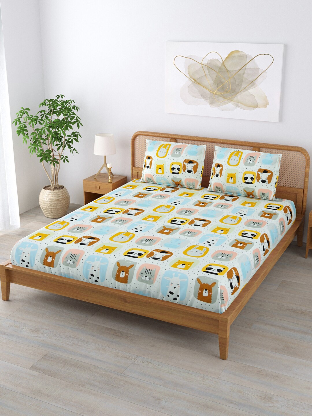 Clasiko White Cartoon Characters 220 TC Cotton Fitted King Bedsheet With 2 Pillow Covers
Clasiko White Cartoon Characters 220 TC Cotton Fitted King Bedsheet With 2 Pillow Covers