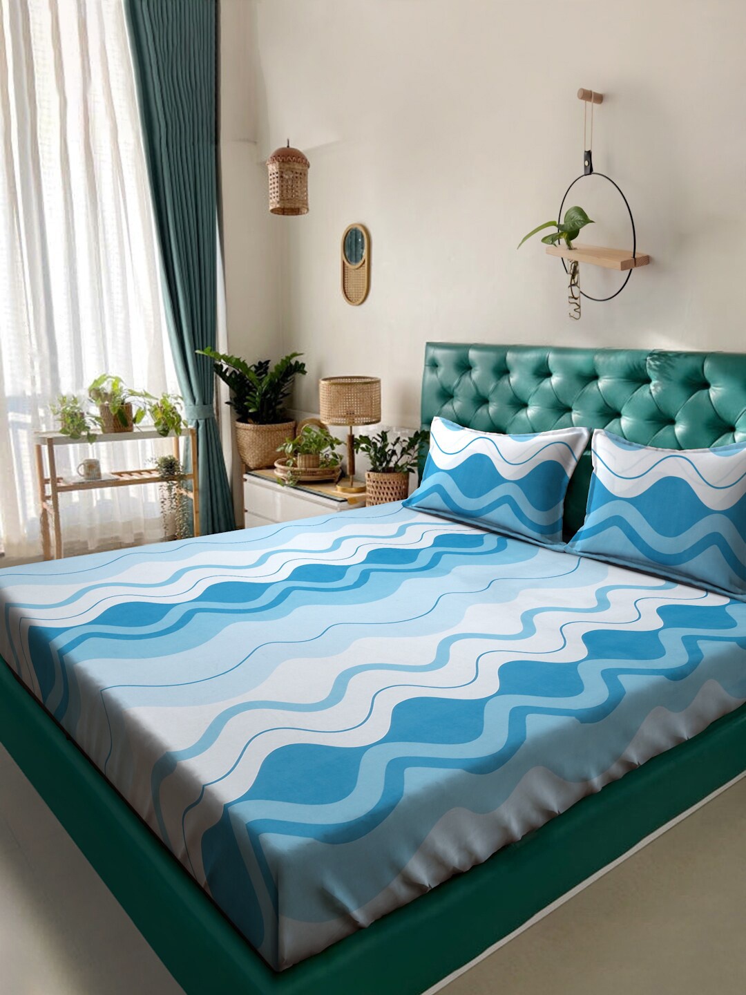 KLOTTHE Blue & White Abstract Printed 300 TC Fitted King Bedsheet With 2 Pillow Covers
KLOTTHE Blue & White Abstract Printed 300 TC Fitted King Bedsheet With 2 Pillow Covers