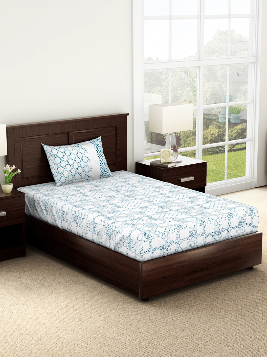 SPACES White & Blue Geometric 144 TC Pure Cotton Single Bedsheet with 1 Pillow Cover
SPACES White & Blue Geometric 144 TC Pure Cotton Single Bedsheet with 1 Pillow Cover