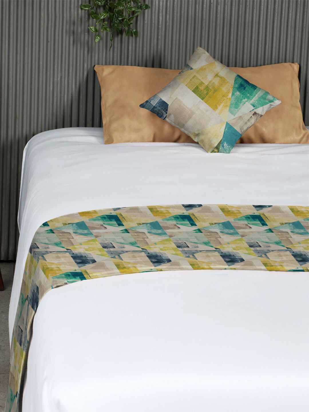 SPACES Teal Blue Printed Reversible King & Queen Velvet Bed Runner With 2 Cushion Covers
SPACES Teal Blue Printed Reversible King & Queen Velvet Bed Runner With 2 Cushion Covers
