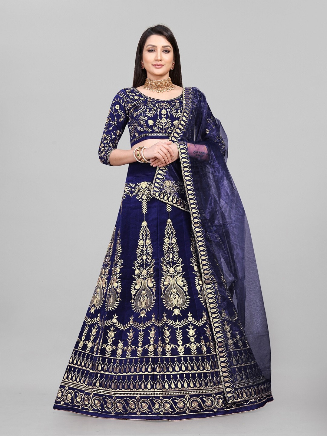APNISHA Embroidered Thread Work Semi-Stitched Velvet Lehenga Choli With Dupatta, Navy blue
APNISHA Embroidered Thread Work Semi-Stitched Velvet Lehenga Choli With Dupatta, Navy blue