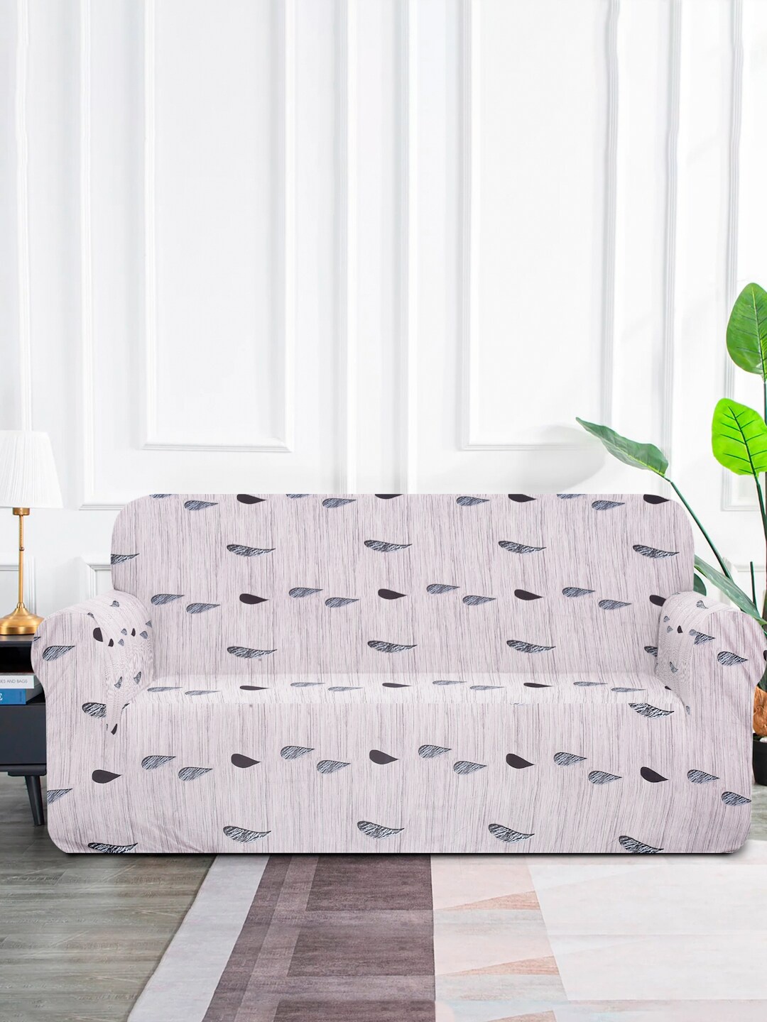 MULTITEX Beige & Black Geometric Printed Elasticated 3 Seater Sofa Cover
MULTITEX Beige & Black Geometric Printed Elasticated 3 Seater Sofa Cover