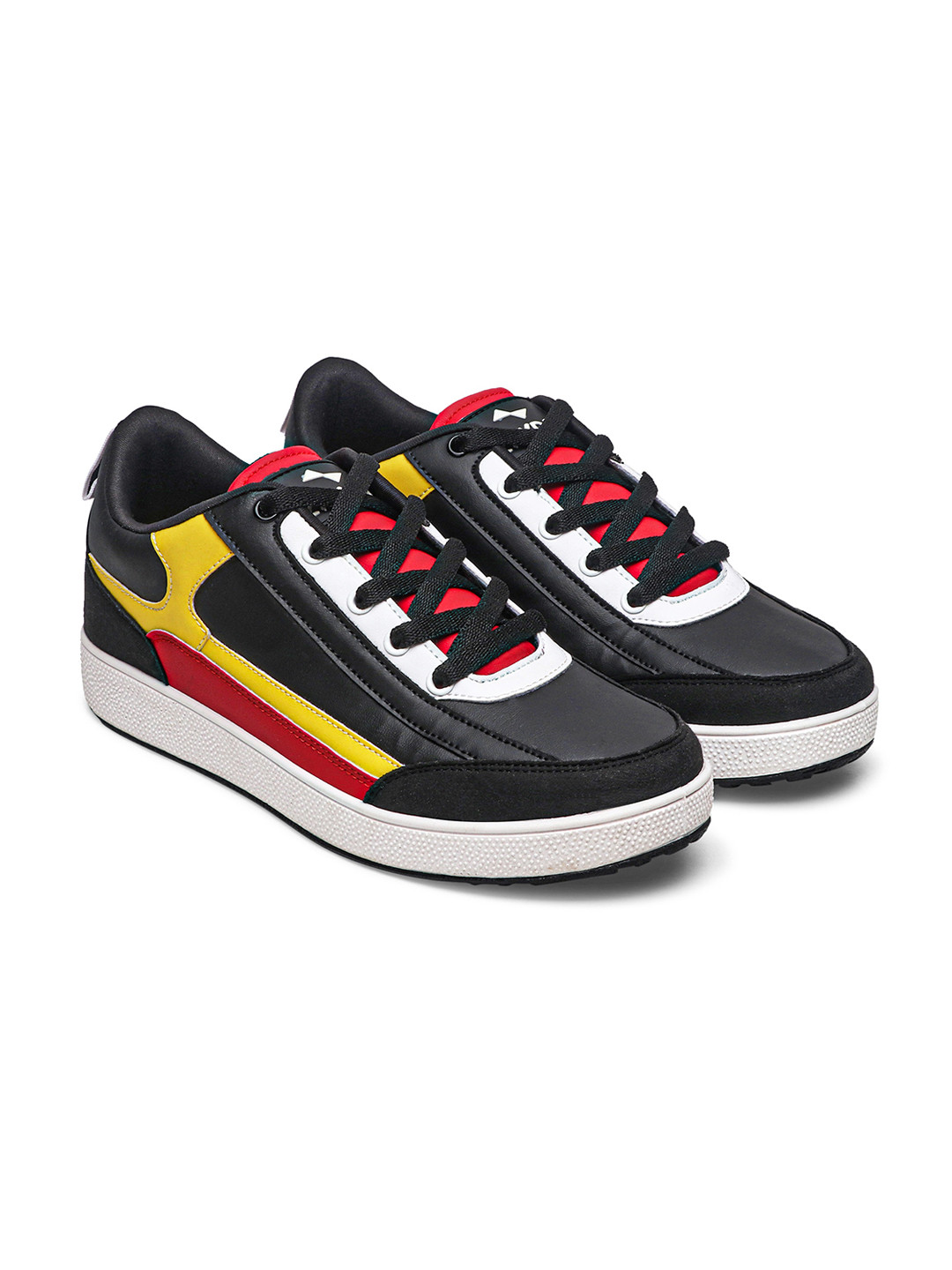 ZAYDN Men Colourblocked Water Repellent Upper And Memory Foam Insole Sneakers, Black
ZAYDN Men Colourblocked Water Repellent Upper And Memory Foam Insole Sneakers, Black