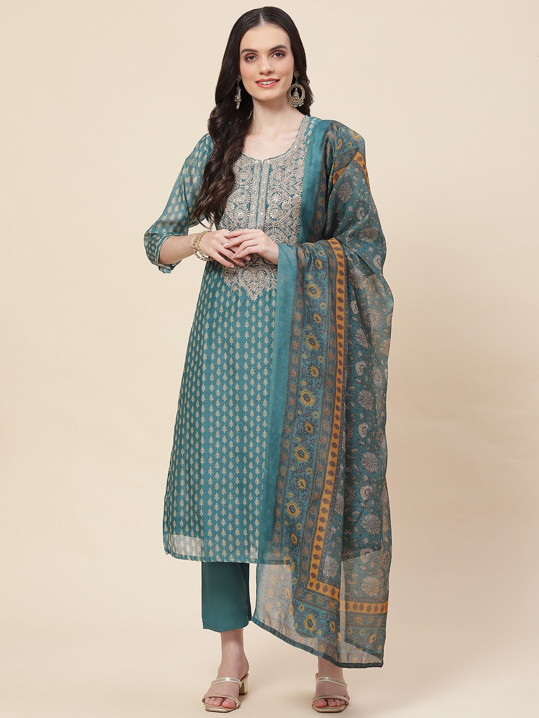 Meena Bazaar Ethnic Motifs Printed Zari Sequined Kurta with Trousers & Dupatta, Green
Meena Bazaar Ethnic Motifs Printed Zari Sequined Kurta with Trousers & Dupatta, Green