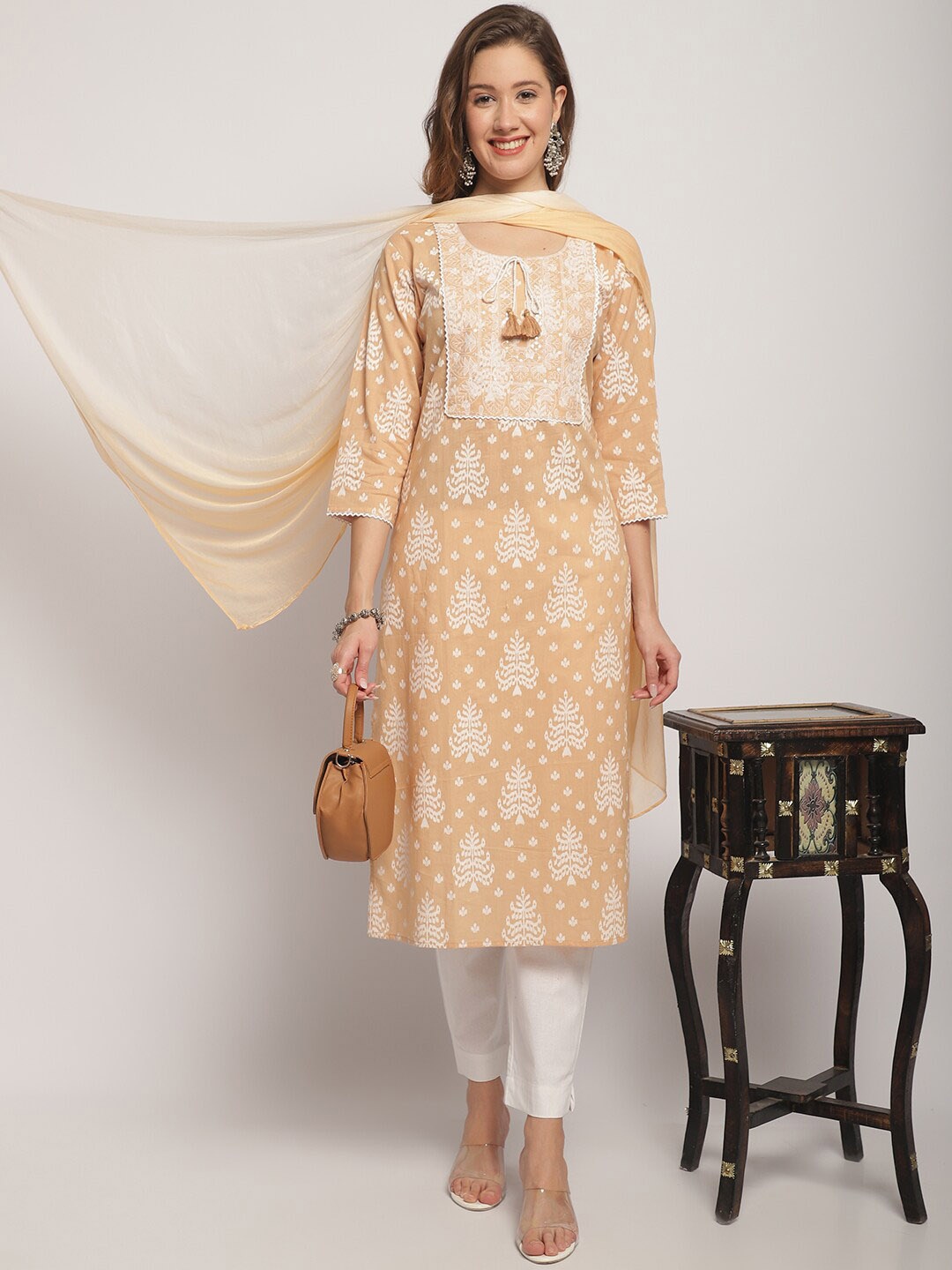 KALINI Floral Printed Sequinned Pure Cotton Kurta with Trousers & With Dupatta, Beige
KALINI Floral Printed Sequinned Pure Cotton Kurta with Trousers & With Dupatta, Beige