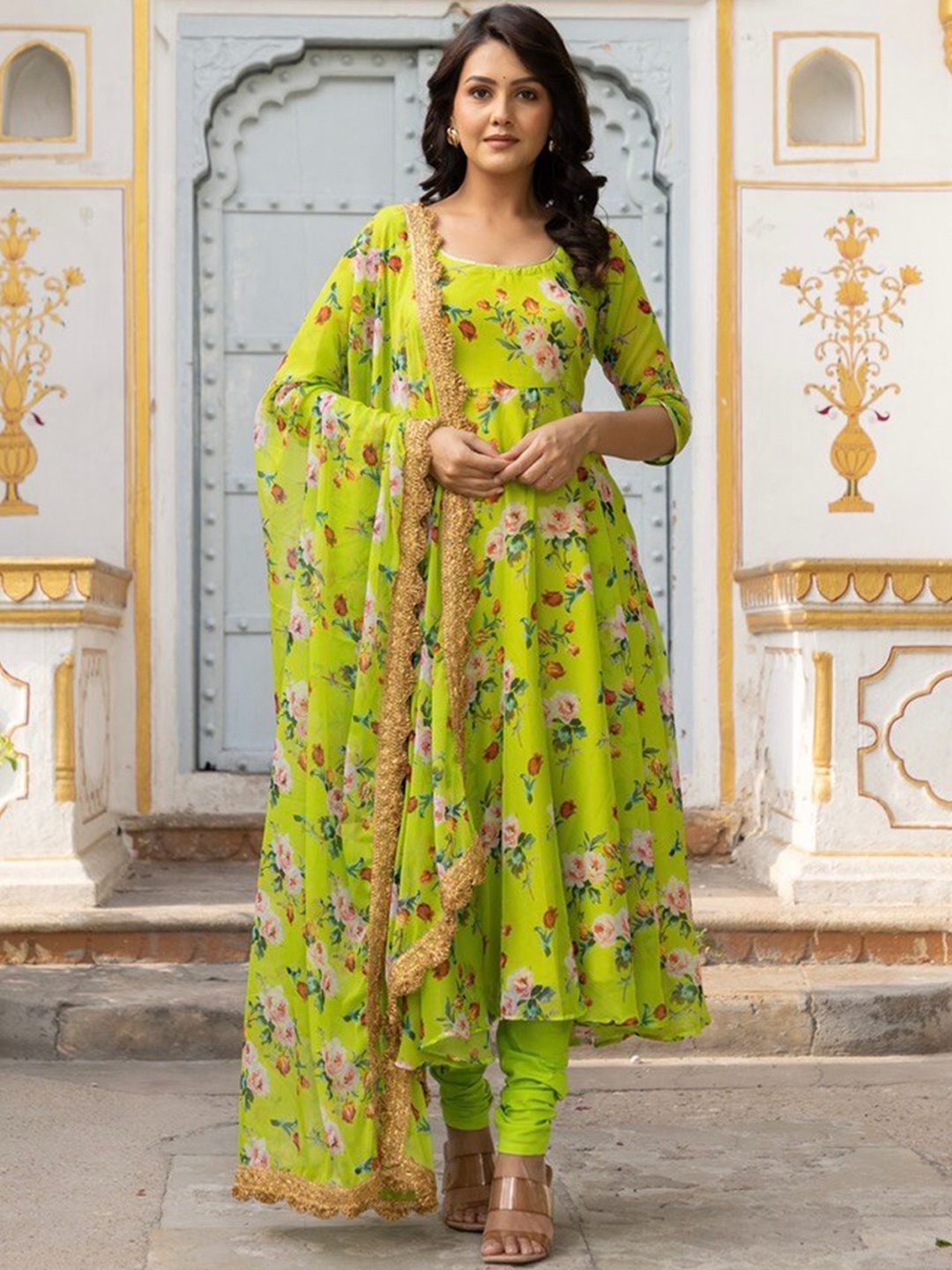 OneWe Floral Printed Gotta Patti Anarkali Silk Chiffon Kurta with Churidar & Dupatta, Green
OneWe Floral Printed Gotta Patti Anarkali Silk Chiffon Kurta with Churidar & Dupatta, Green