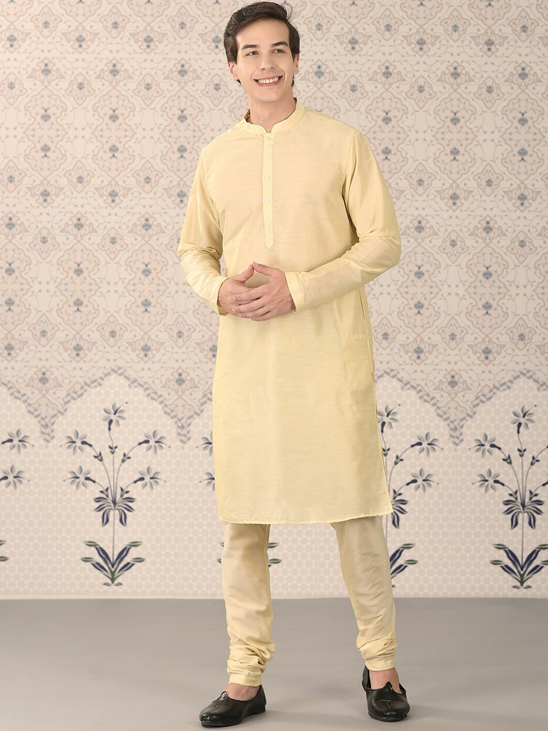 Ode by House of Pataudi Cream Mandarin Collar Kurta With Churidar & Nehru Jacket
Ode by House of Pataudi Cream Mandarin Collar Kurta With Churidar & Nehru Jacket