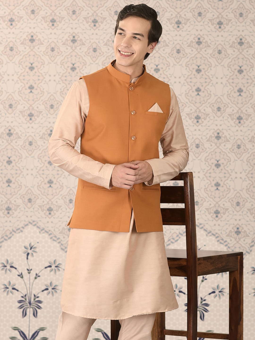 Ode by House of Pataudi Mustard Yellow Mandarin Collar Kurta with Churidar & Nehru Jacket
Ode by House of Pataudi Mustard Yellow Mandarin Collar Kurta with Churidar & Nehru Jacket