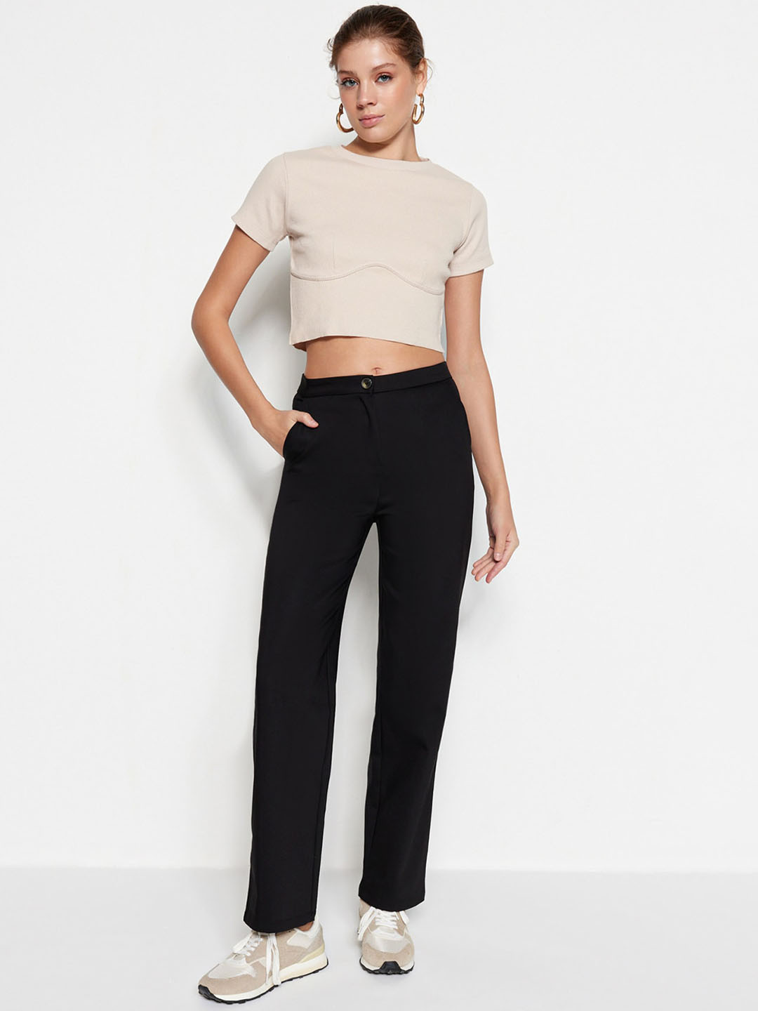 Trendyol Women Mid-Rise Casual Trousers, Black
Trendyol Women Mid-Rise Casual Trousers, Black