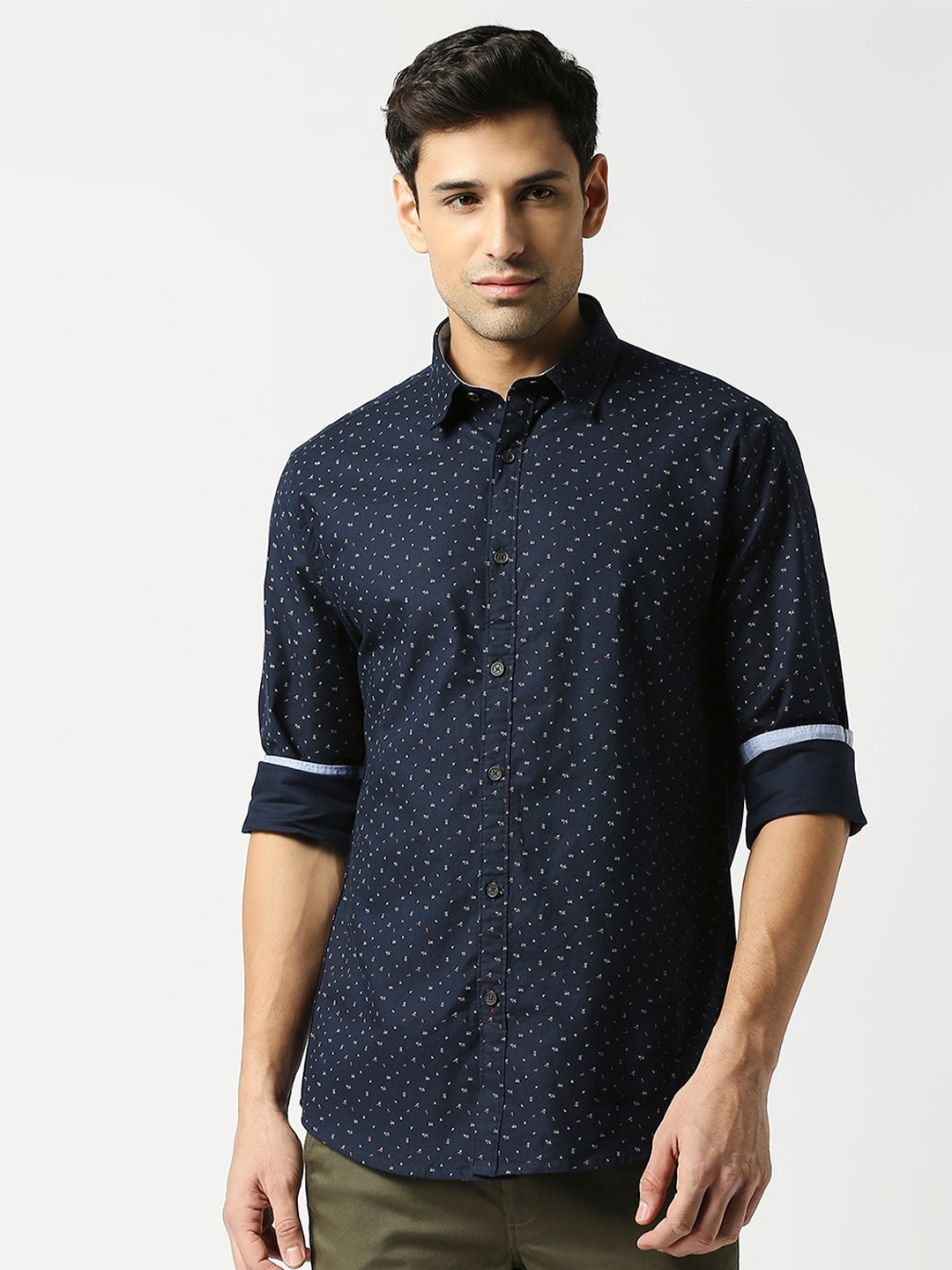 DRAGON HILL Slim Fit Micro Ditsy Printed Button Down Collar Oxford Cotton Casual Shirt, Navy blue
DRAGON HILL Slim Fit Micro Ditsy Printed Button Down Collar Oxford Cotton Casual Shirt, Navy blue