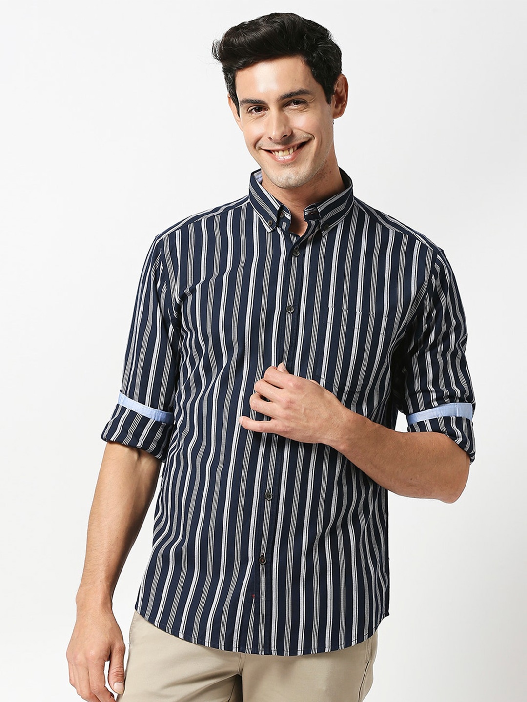 DRAGON HILL Vertical Striped Button-Down Collar Slim Fit Oxford Cotton Casual Shirt, Navy blue
DRAGON HILL Vertical Striped Button-Down Collar Slim Fit Oxford Cotton Casual Shirt, Navy blue