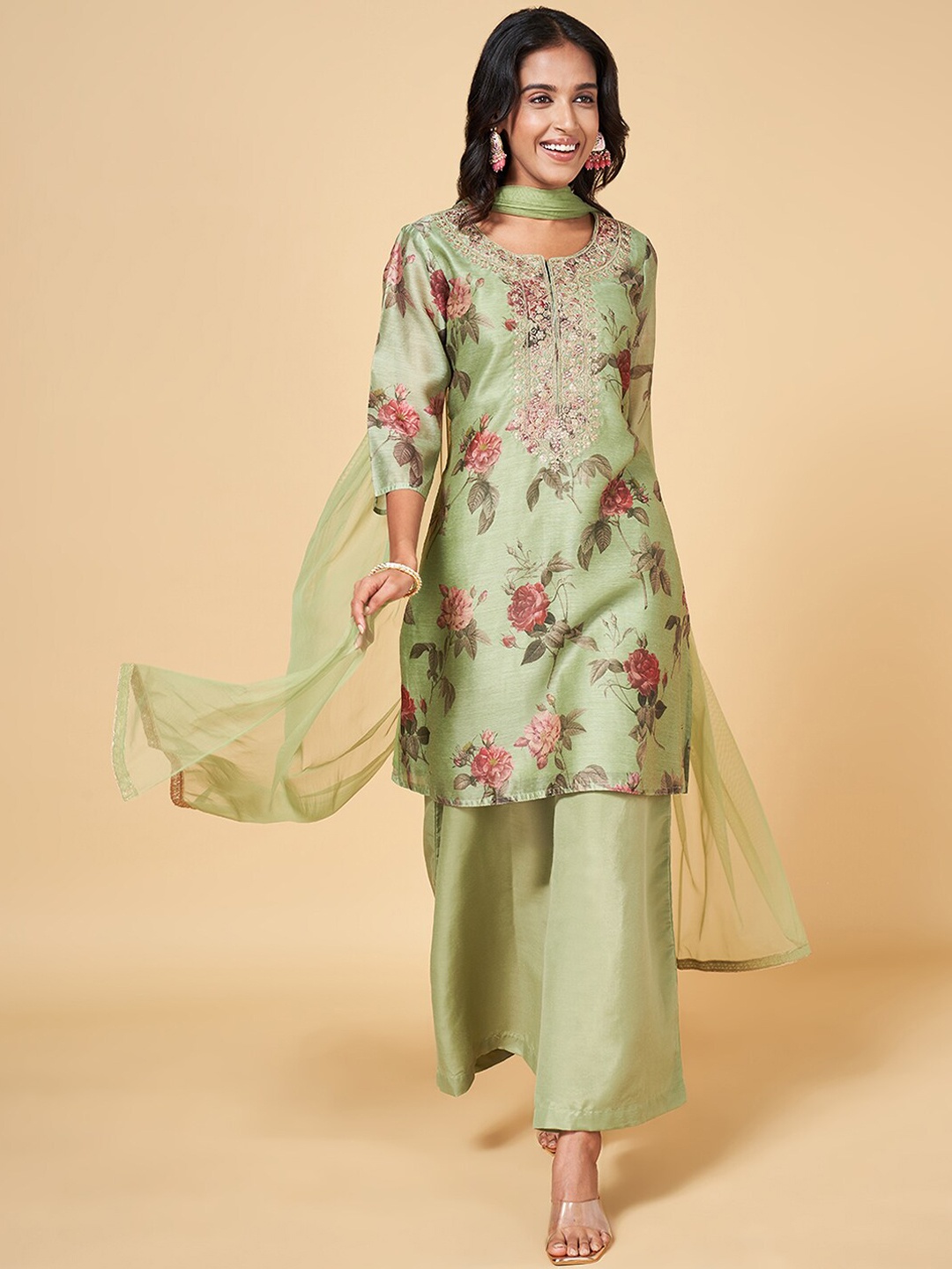 RANGMANCH BY PANTALOONS Floral Printed Thread Work Kurta with Palazzos & Dupatta, Green
RANGMANCH BY PANTALOONS Floral Printed Thread Work Kurta with Palazzos & Dupatta, Green