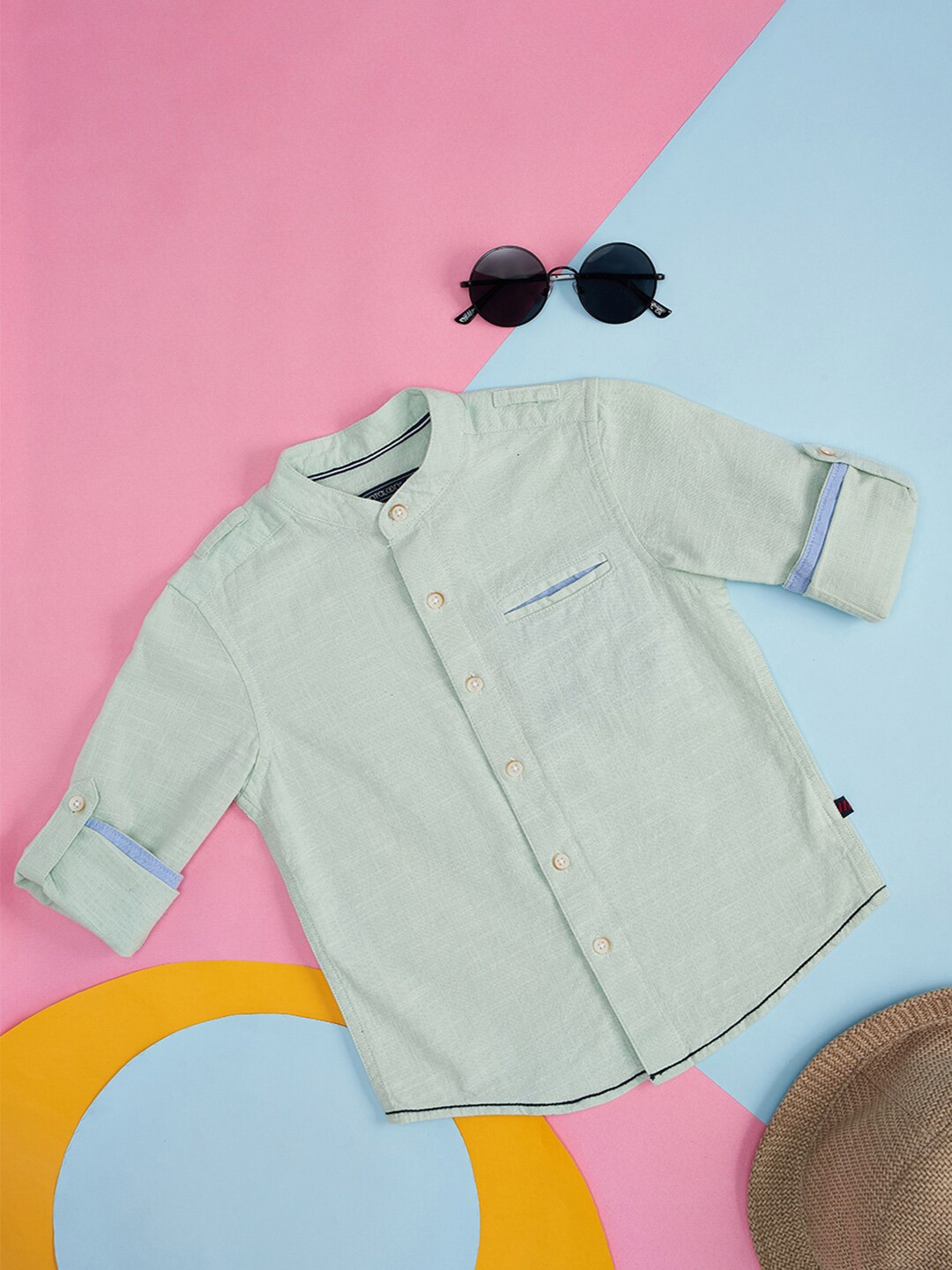 Pantaloons Junior Boys Mandarin Collar Roll-Up Sleeves Cotton Linen Casual Shirt, Green
Pantaloons Junior Boys Mandarin Collar Roll-Up Sleeves Cotton Linen Casual Shirt, Green