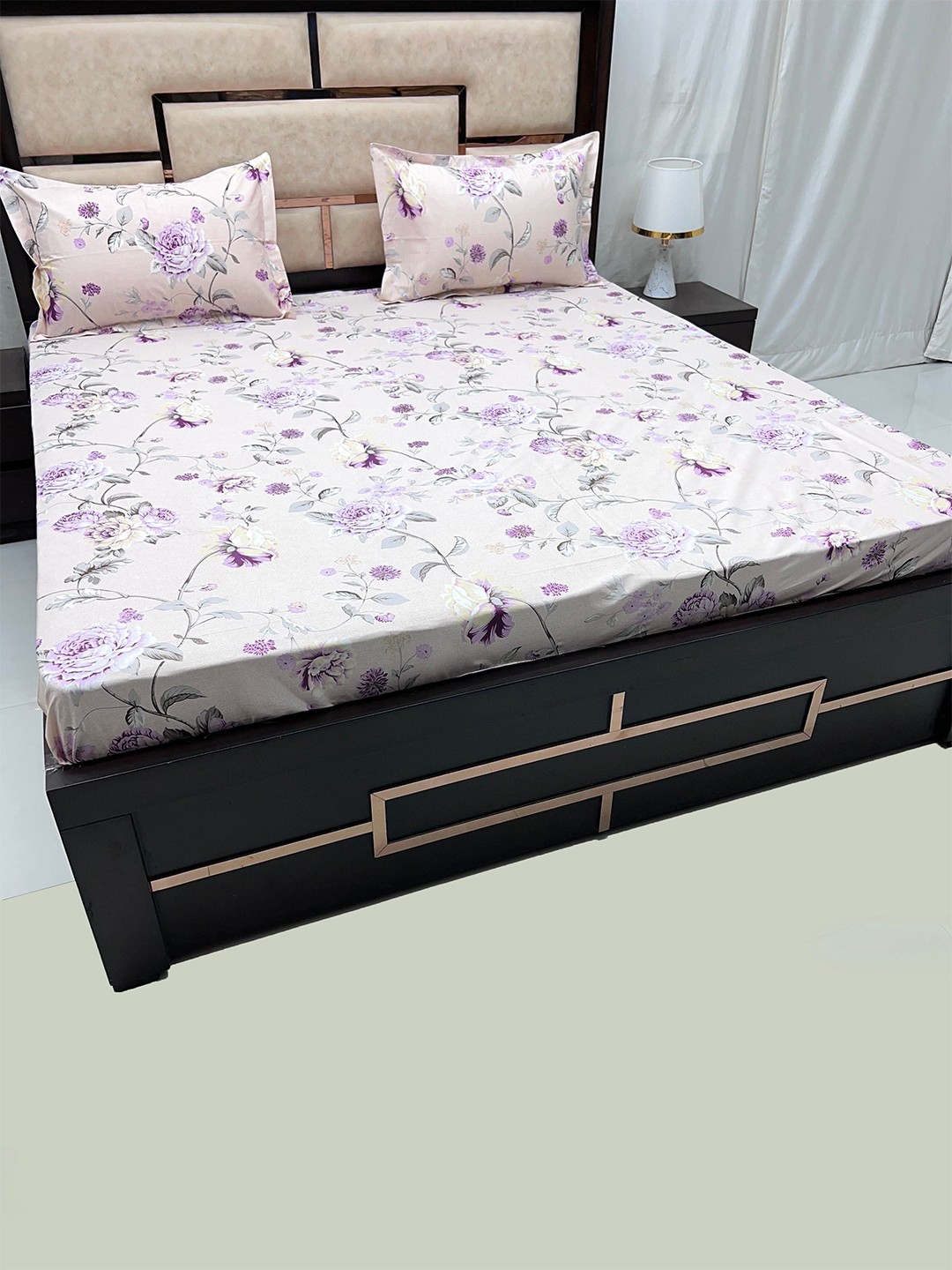 Pure Decor Velar Fur Sib White Floral Cotton 400 TC King Bedsheet With 2 Pillow Covers
Pure Decor Velar Fur Sib White Floral Cotton 400 TC King Bedsheet With 2 Pillow Covers