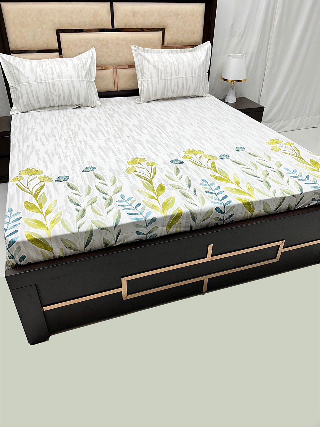 Pure Decor Velar Fur Sib Green Floral Cotton 400 TC King Bedsheet With 2 Pillow Covers
Pure Decor Velar Fur Sib Green Floral Cotton 400 TC King Bedsheet With 2 Pillow Covers
