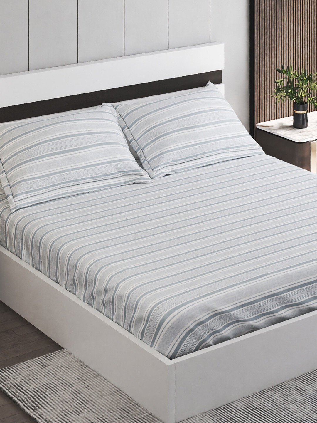Home Centre Grandeur Grey & White Striped 300 TC Cotton King Bedsheet With 2 Pillow Covers
Home Centre Grandeur Grey & White Striped 300 TC Cotton King Bedsheet With 2 Pillow Covers