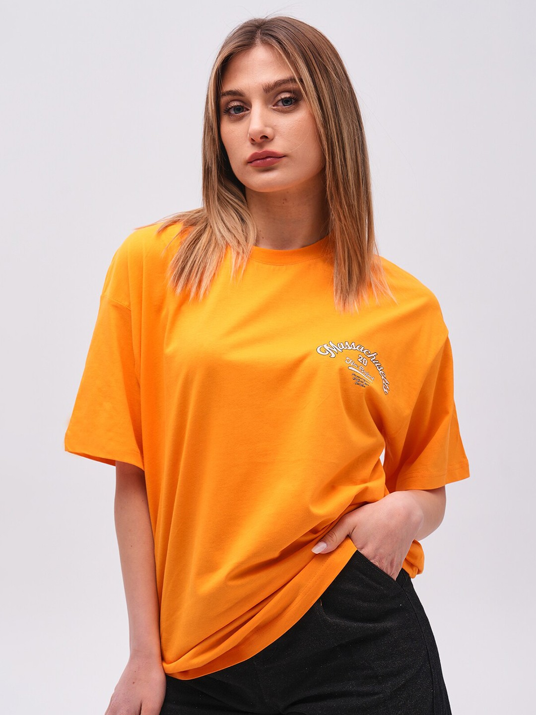 PRET A TUER Typography Printed Drop-Shoulder Sleeves Pure Cotton Oversized T-Shirt, Orange
PRET A TUER Typography Printed Drop-Shoulder Sleeves Pure Cotton Oversized T-Shirt, Orange