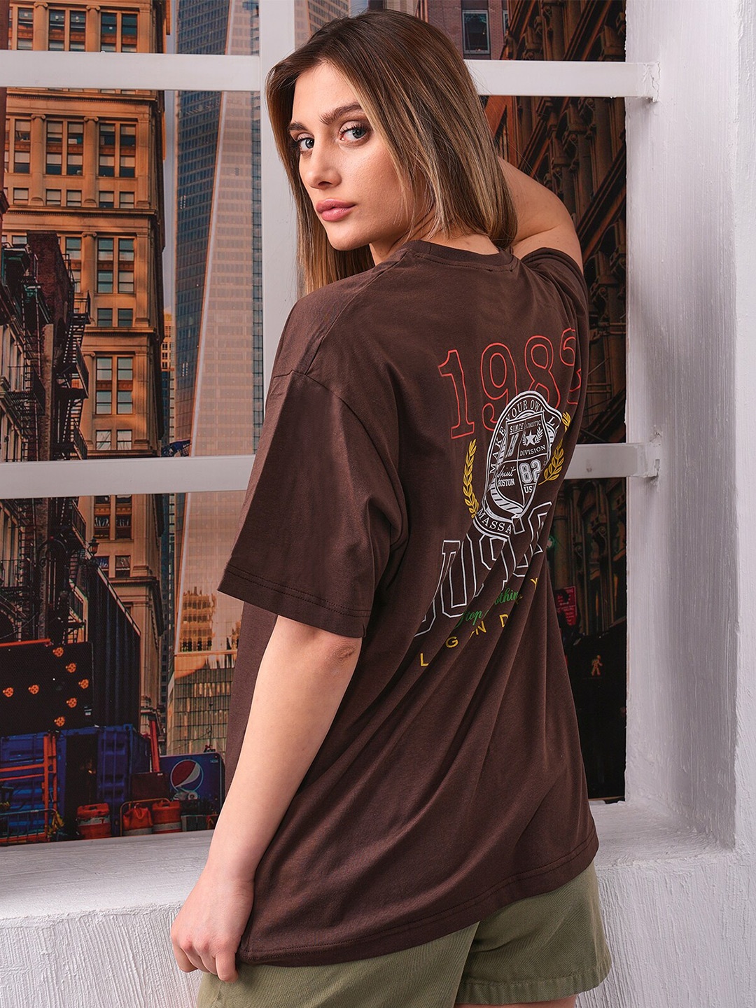 PRET A TUER Typography Printed Drop-Shoulder Sleeves Pure Cotton Oversized T-Shirt, Brown
PRET A TUER Typography Printed Drop-Shoulder Sleeves Pure Cotton Oversized T-Shirt, Brown
