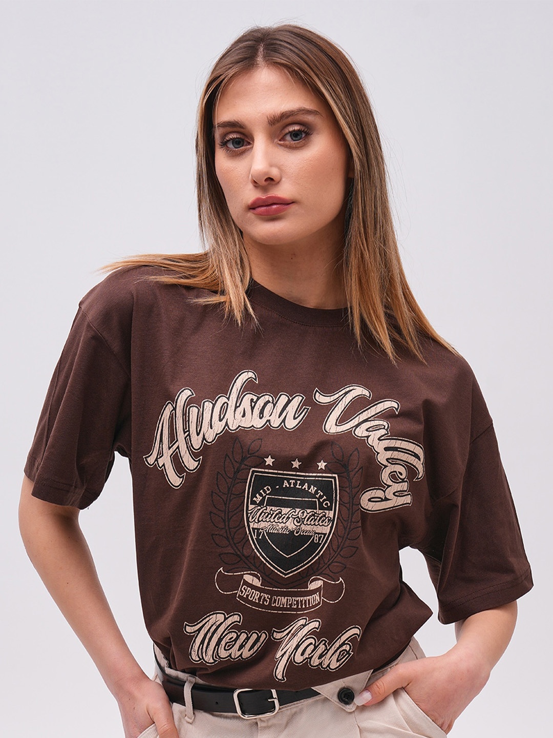 PRET A TUER Typography Printed Drop-Shoulder Sleeves Pure Cotton Oversized T-shirt, Brown
PRET A TUER Typography Printed Drop-Shoulder Sleeves Pure Cotton Oversized T-shirt, Brown