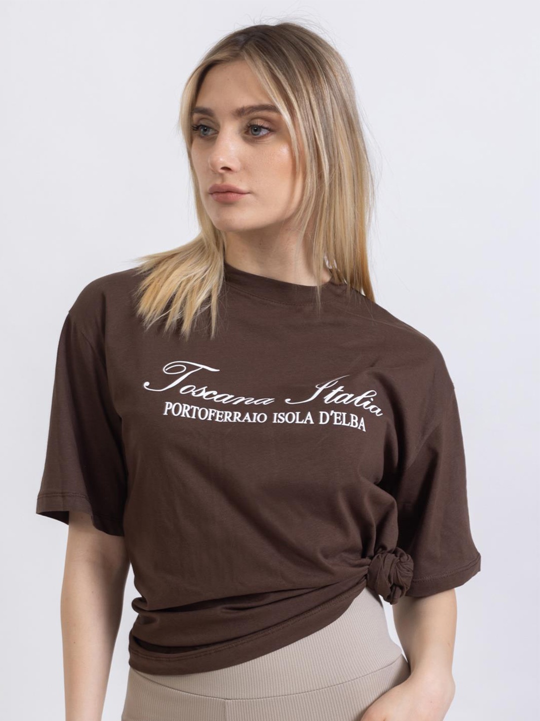 PRET A TUER Typography Printed Drop-Shoulder Sleeves Oversized Pure Cotton T-shirt, Brown
PRET A TUER Typography Printed Drop-Shoulder Sleeves Oversized Pure Cotton T-shirt, Brown