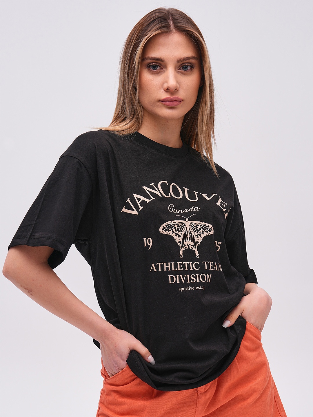 PRET A TUER Typography Printed Drop Shoulder Sleeves Pure Cotton Oversized T-shirt, Black
PRET A TUER Typography Printed Drop Shoulder Sleeves Pure Cotton Oversized T-shirt, Black