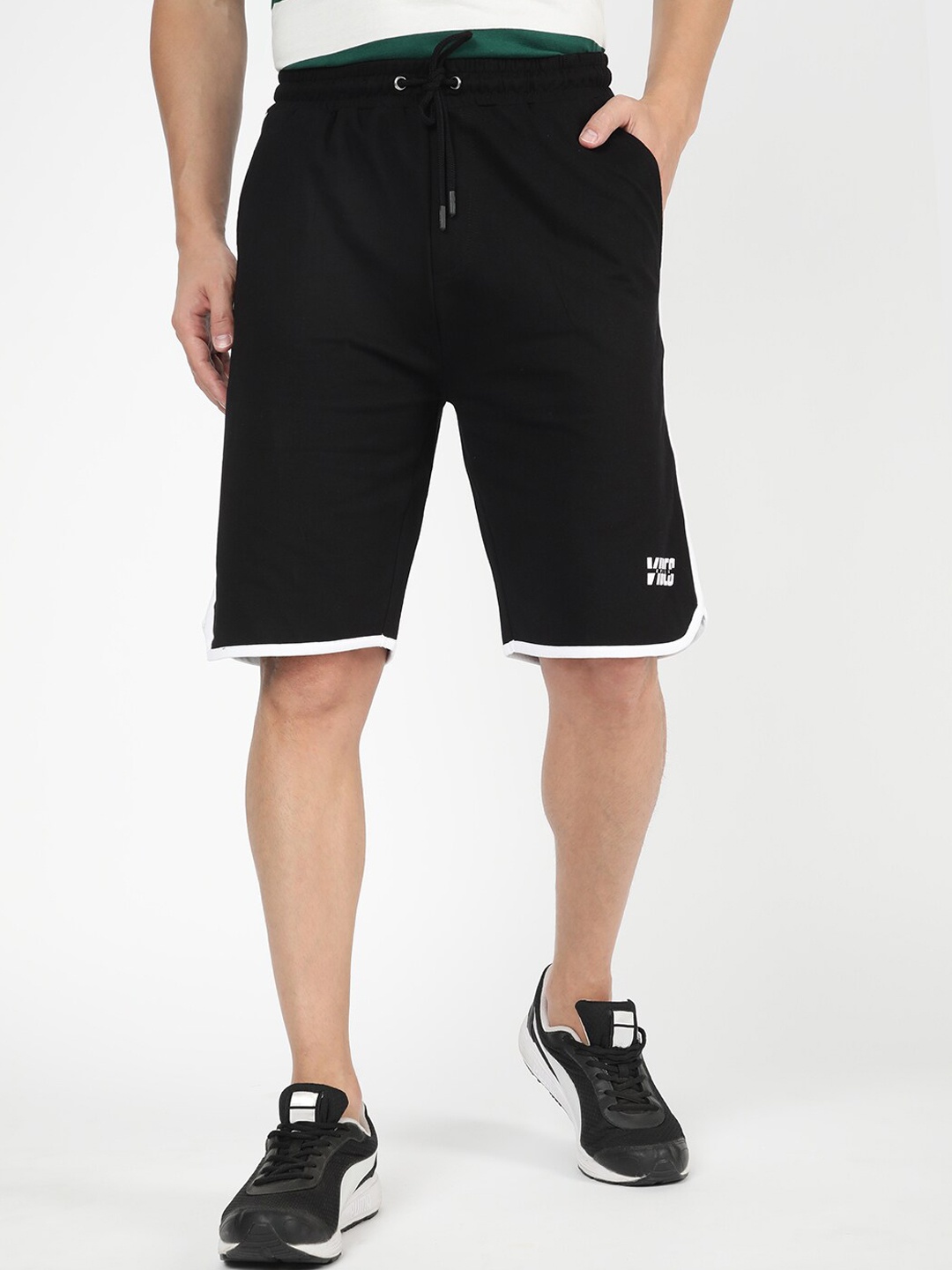 R&B Men Mid-Rise Casual Cotton Shorts, Black