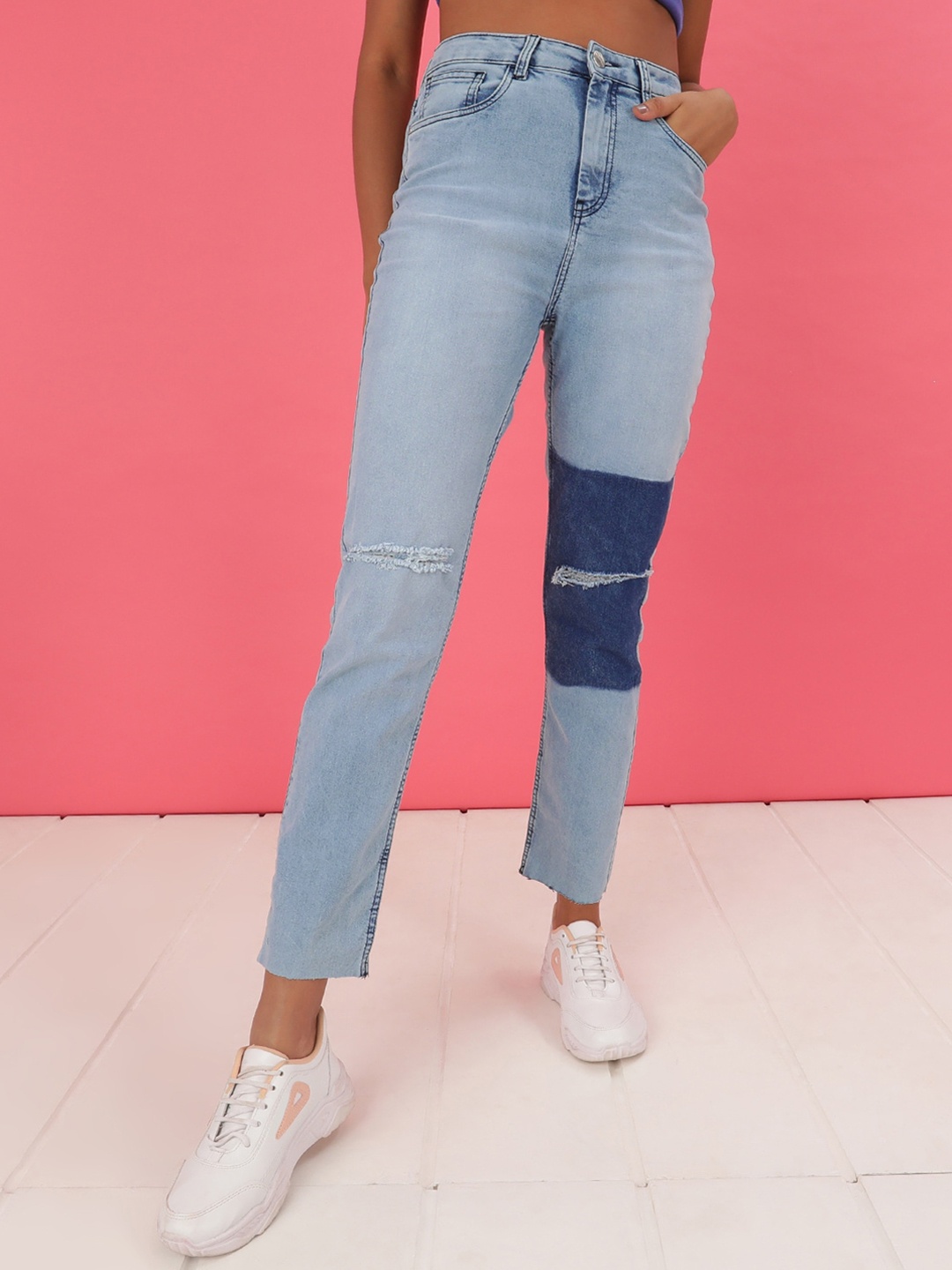 Freehand by The Indian Garage Co Women Straight Fit Mid-Rise Slash Knee Stretchable Jeans, Blue
Freehand by The Indian Garage Co Women Straight Fit Mid-Rise Slash Knee Stretchable Jeans, Blue