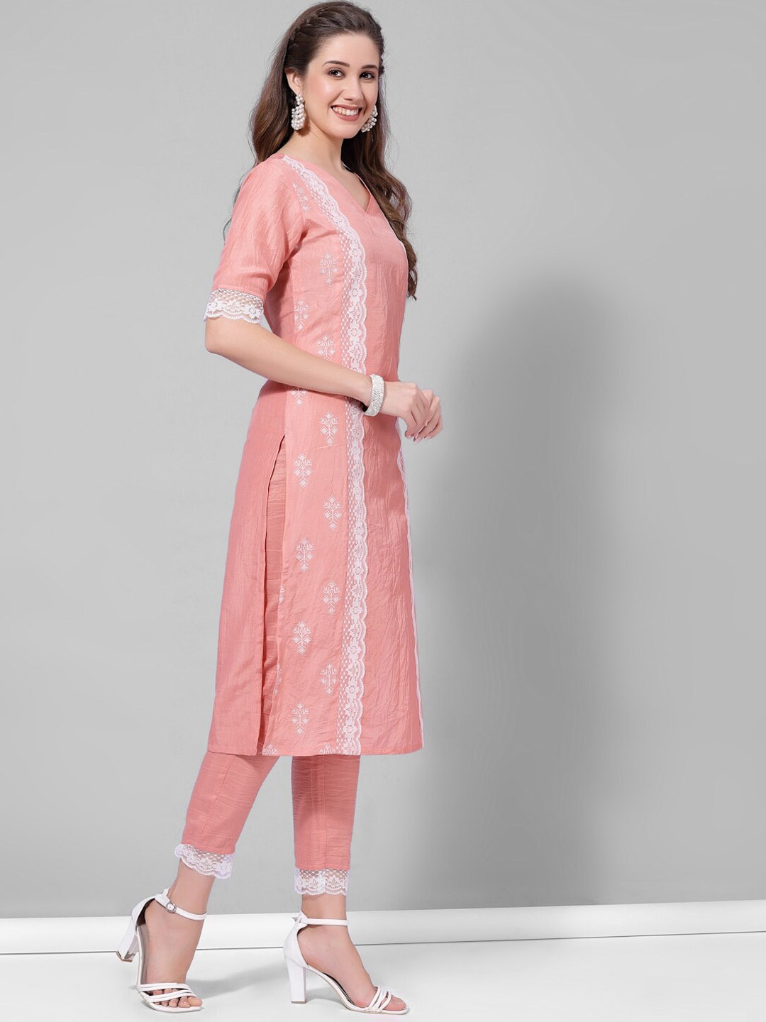 SKYLEE Orange Floral Printed Regular Kurta with Trousers