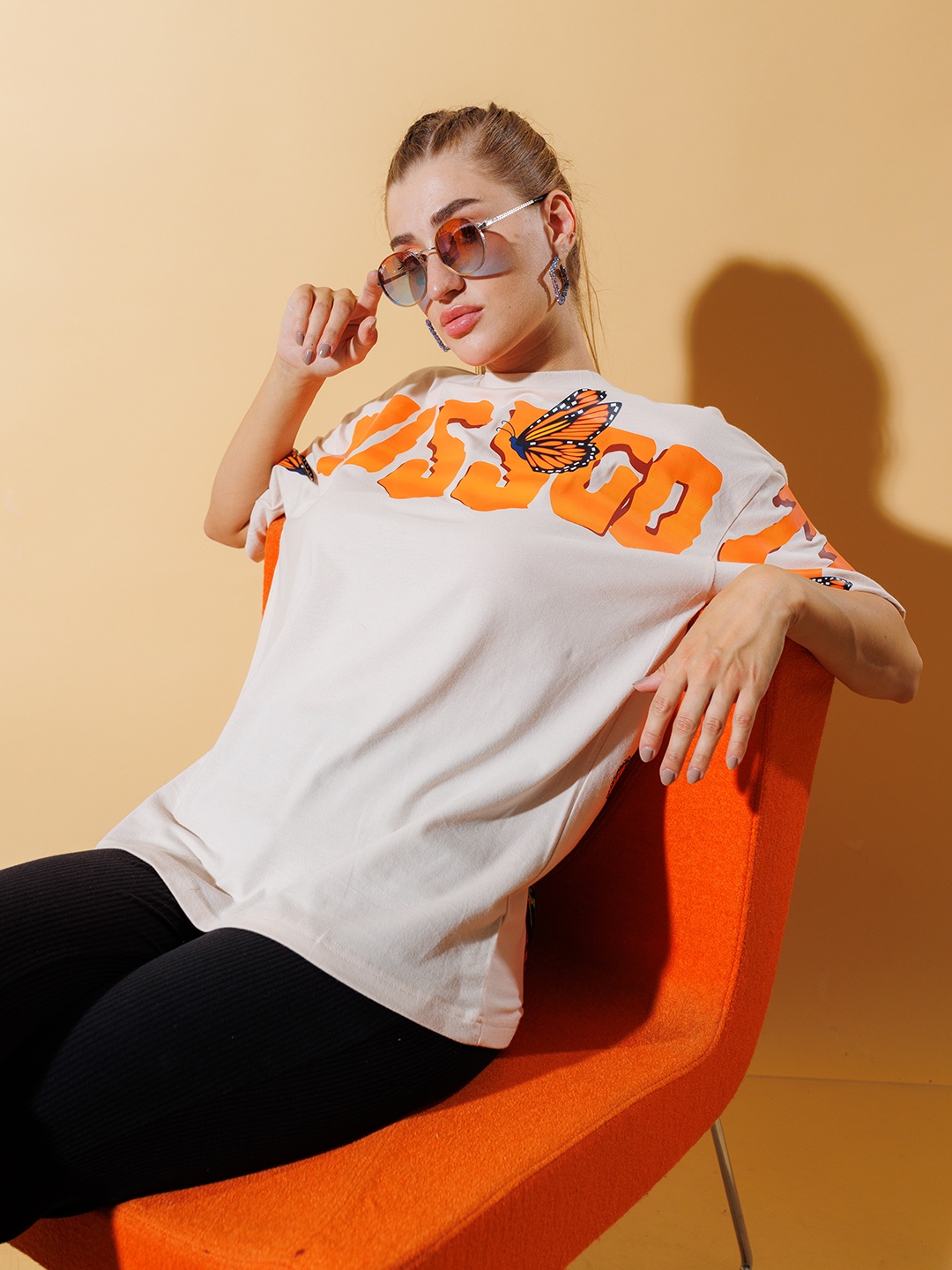 Stylecast X Hersheinbox Travis Scott Graphic Printed Pure Cotton Oversized T-shirt, Beige
Stylecast X Hersheinbox Travis Scott Graphic Printed Pure Cotton Oversized T-shirt, Beige