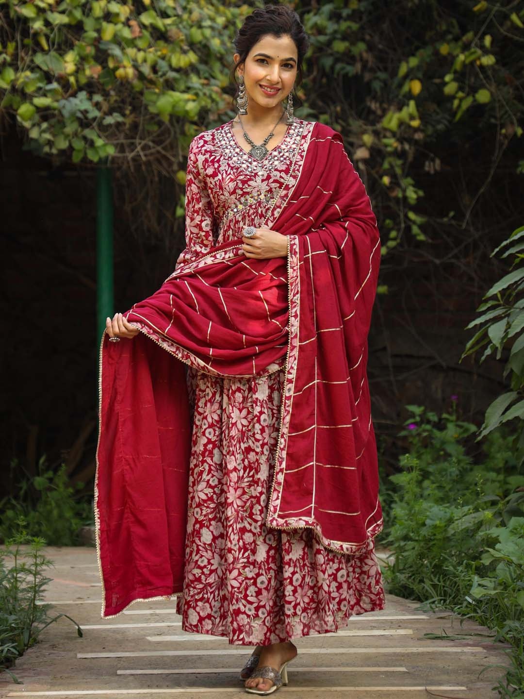 SCAKHI Floral Printed Gathered Cotton A-Line Ethnic Dress With Gota Work Dupatta, Maroon
SCAKHI Floral Printed Gathered Cotton A-Line Ethnic Dress With Gota Work Dupatta, Maroon