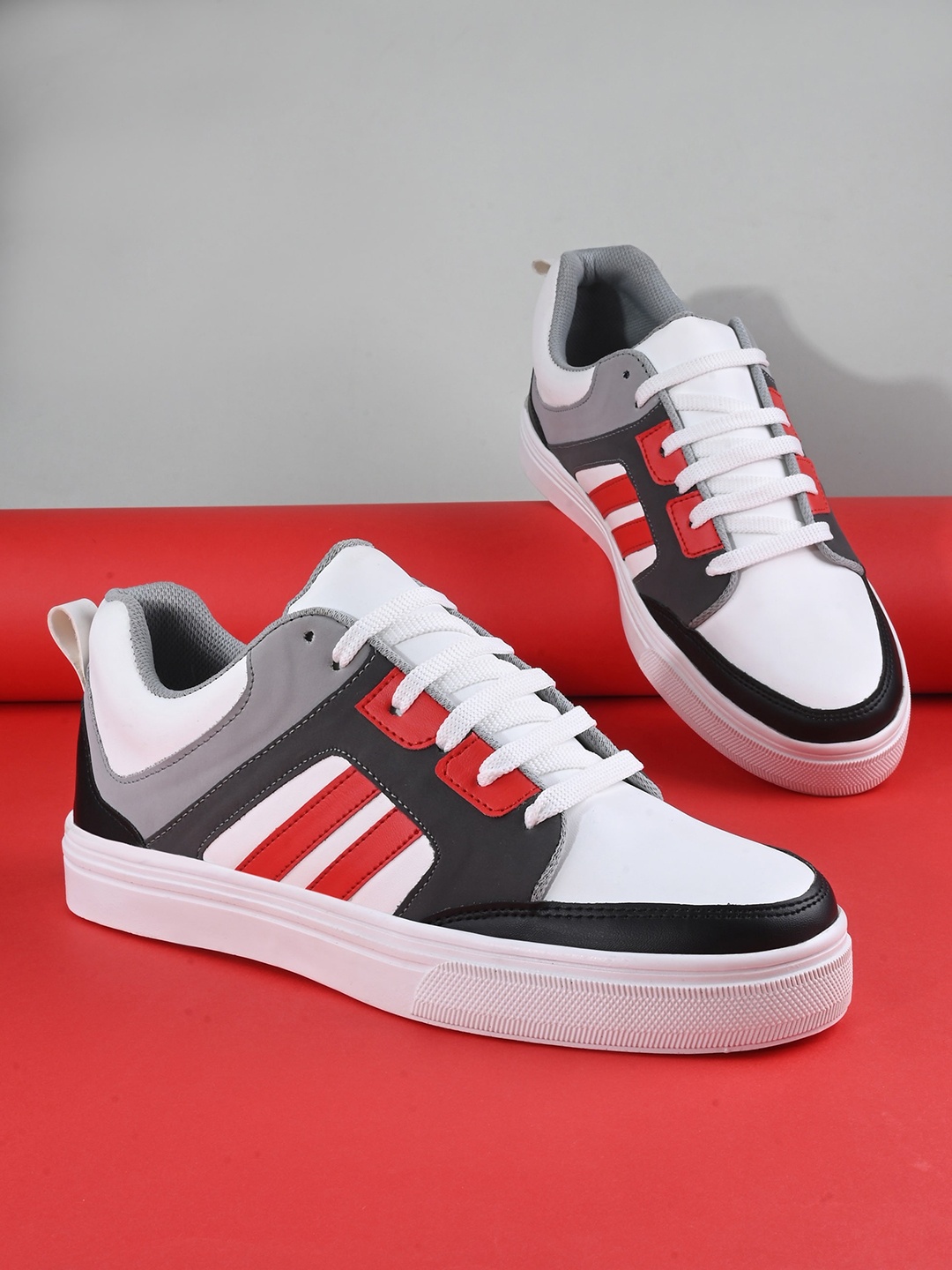 The Roadster Lifestyle Co. Men White & Red Striped Lightweight Comfort Insole Sneakers
The Roadster Lifestyle Co. Men White & Red Striped Lightweight Comfort Insole Sneakers