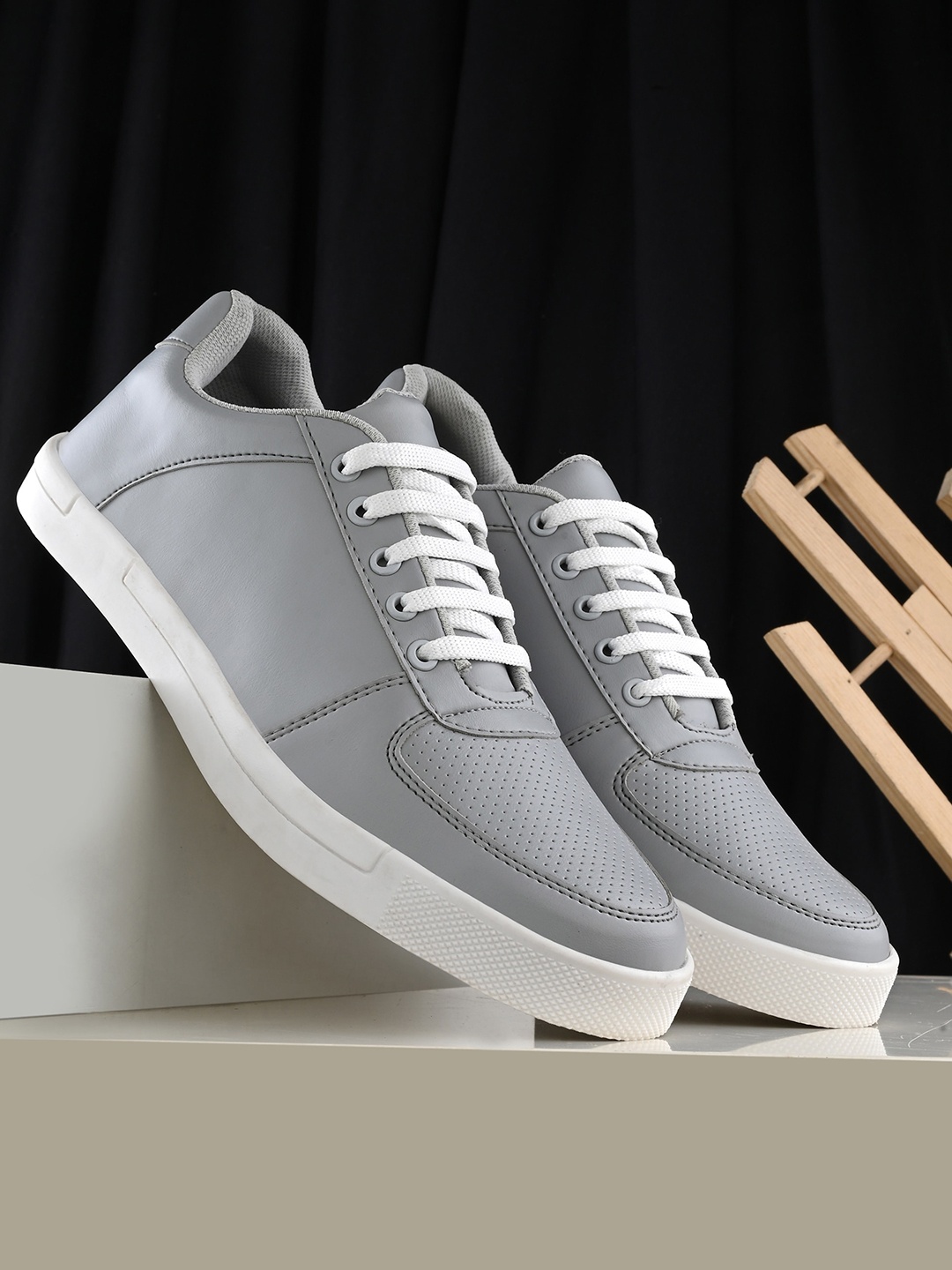 The Roadster Lifestyle Co. Men Grey Perforations Lightweight Comfort Insole Sneakers
The Roadster Lifestyle Co. Men Grey Perforations Lightweight Comfort Insole Sneakers