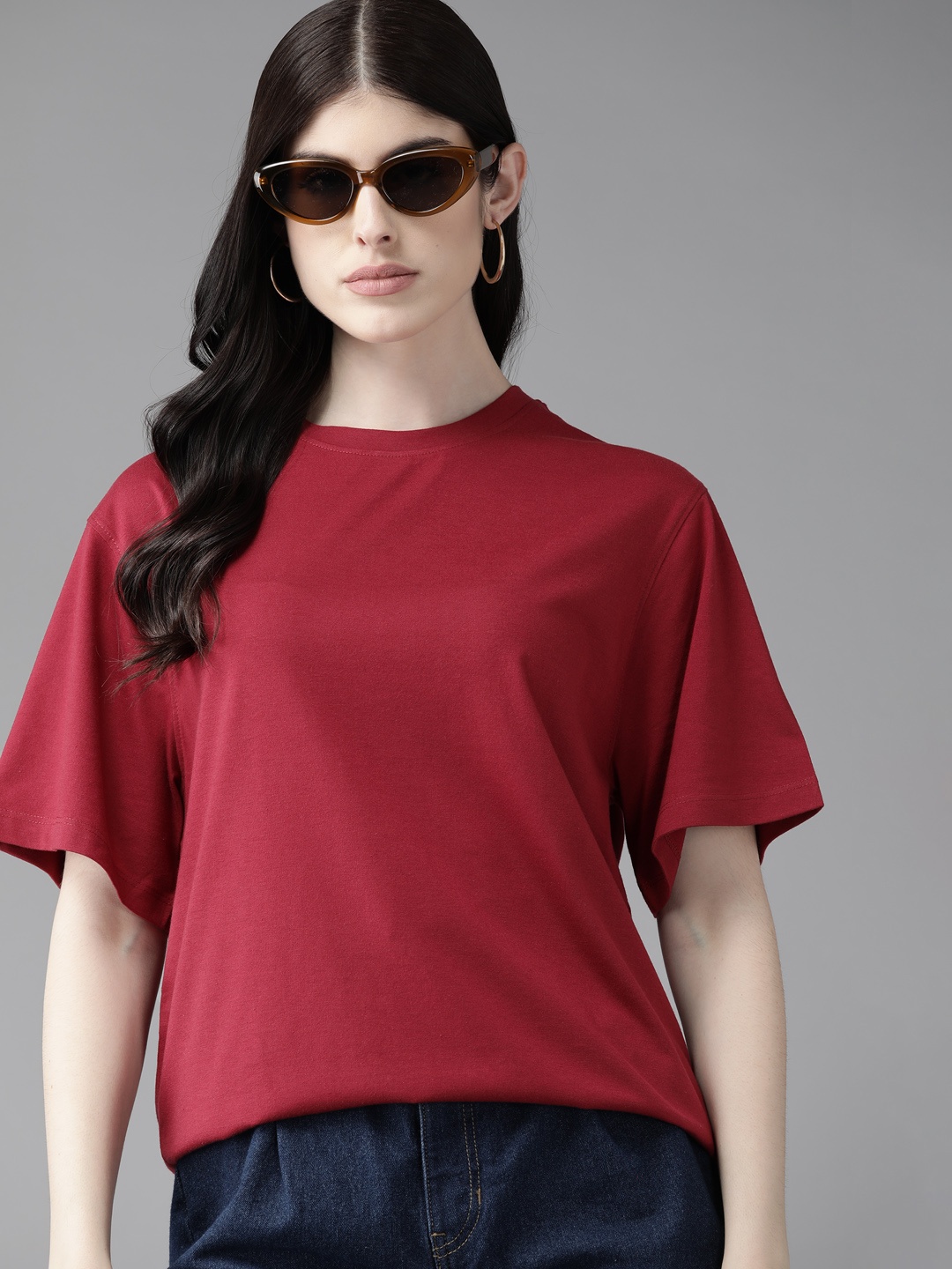 The Roadster Lifestyle Co. Women Solid Boxy Fit Drop-Shoulder Sleeves Pure Cotton T-shirt, Red
The Roadster Lifestyle Co. Women Solid Boxy Fit Drop-Shoulder Sleeves Pure Cotton T-shirt, Red