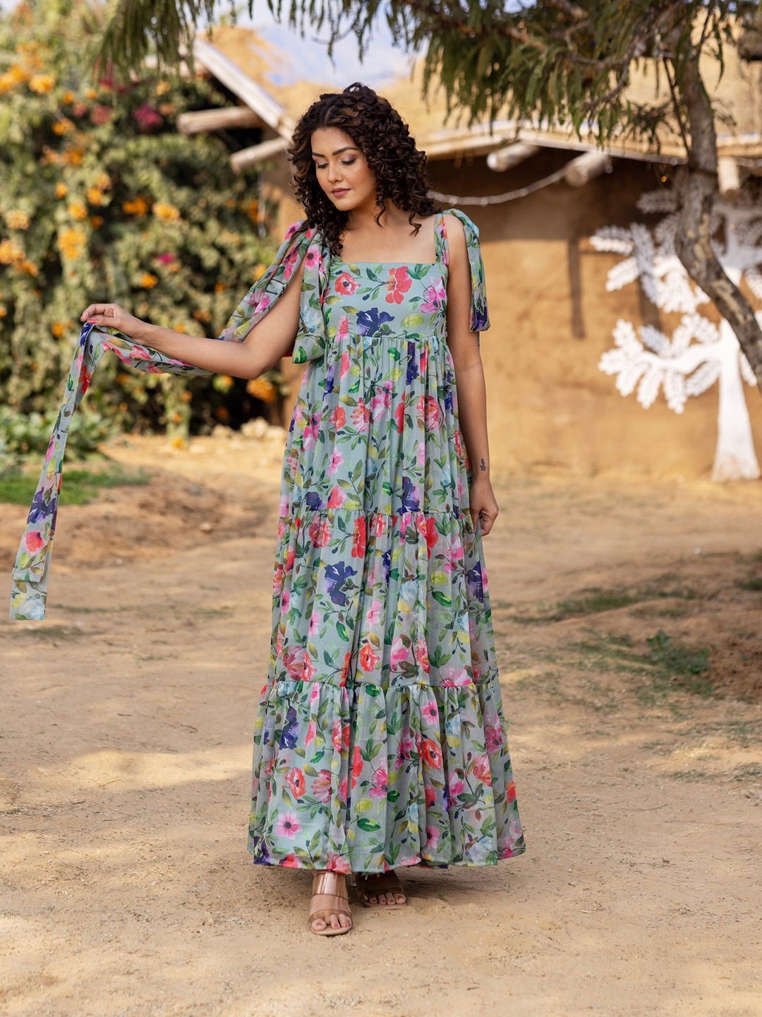 OneWe Floral Printed Tie-Up Shoulder Strap Chiffon Tiered Fit & Flare Maxi Dress, Green
OneWe Floral Printed Tie-Up Shoulder Strap Chiffon Tiered Fit & Flare Maxi Dress, Green