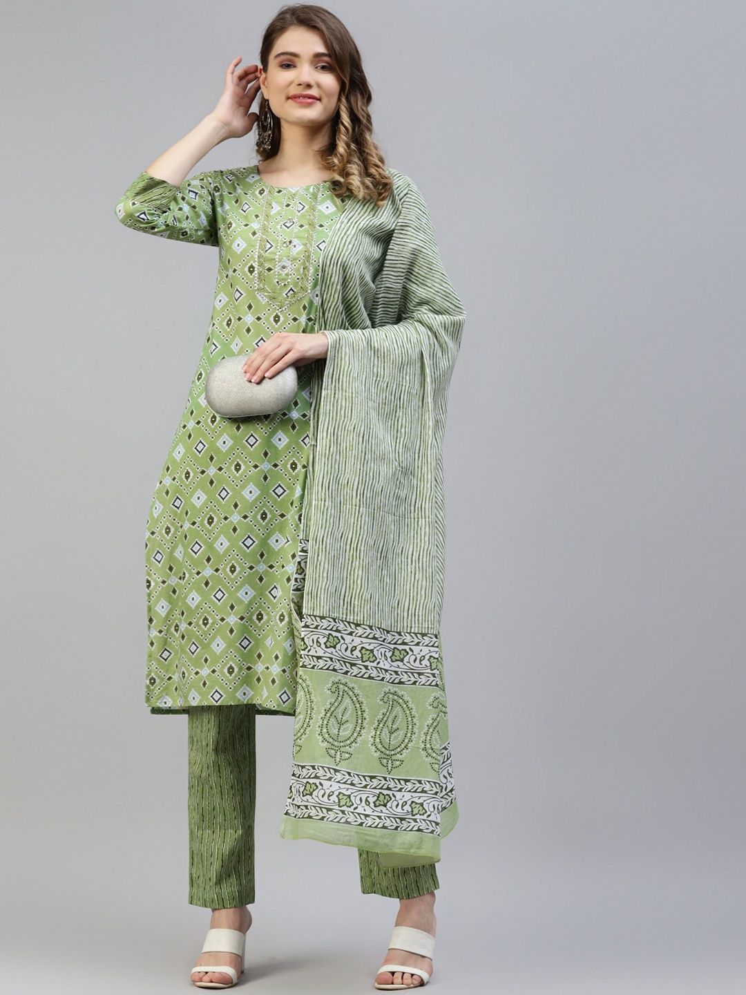 KALINI Geometric Printed Gotta Patti Pure Cotton Kurta with Trousers & Dupatta, Green
KALINI Geometric Printed Gotta Patti Pure Cotton Kurta with Trousers & Dupatta, Green