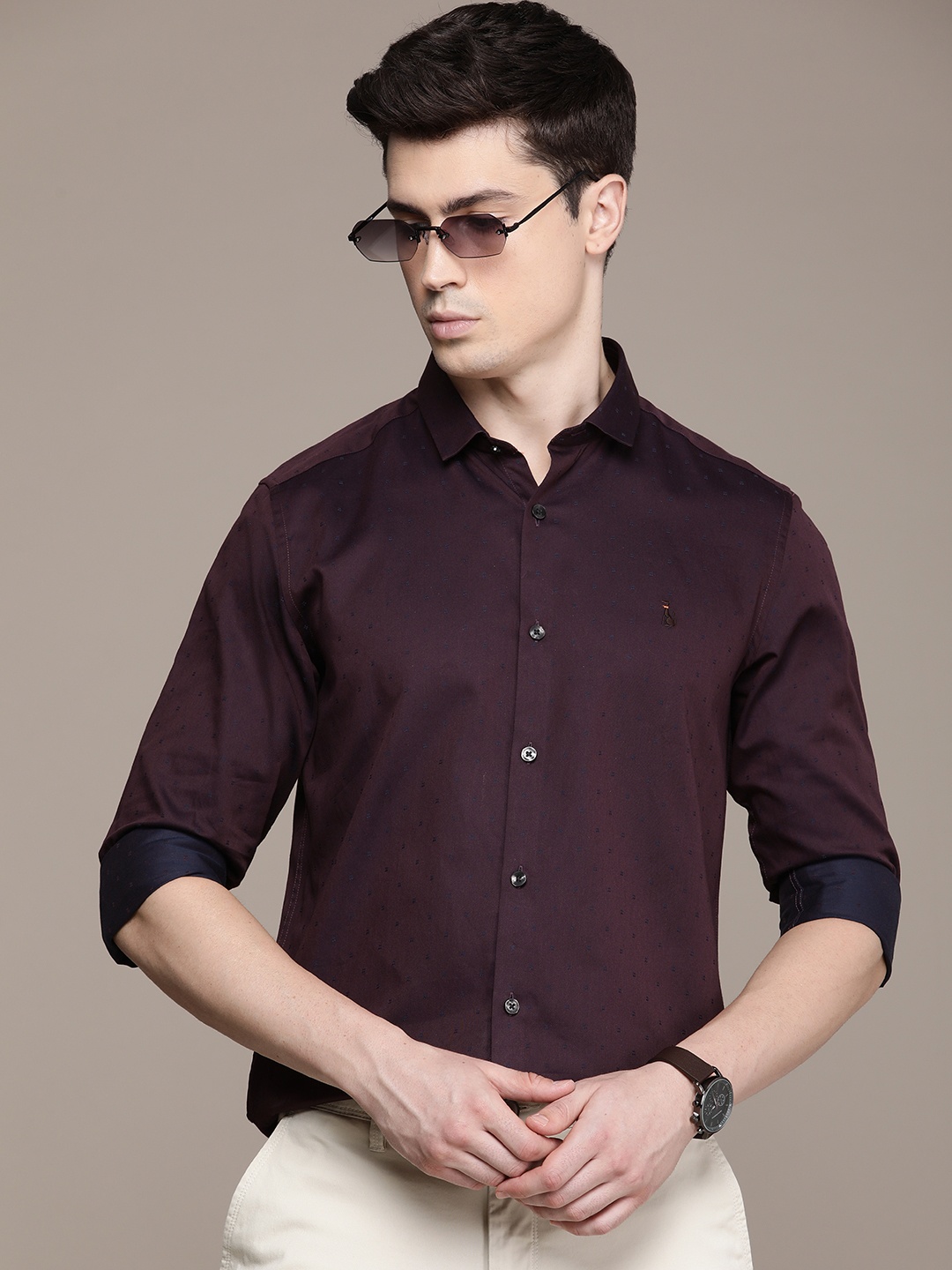 SIMON CARTER LONDON Men Slim Fit Micro Ditsy Printed Pure Cotton Party Shirt, Burgundy
SIMON CARTER LONDON Men Slim Fit Micro Ditsy Printed Pure Cotton Party Shirt, Burgundy