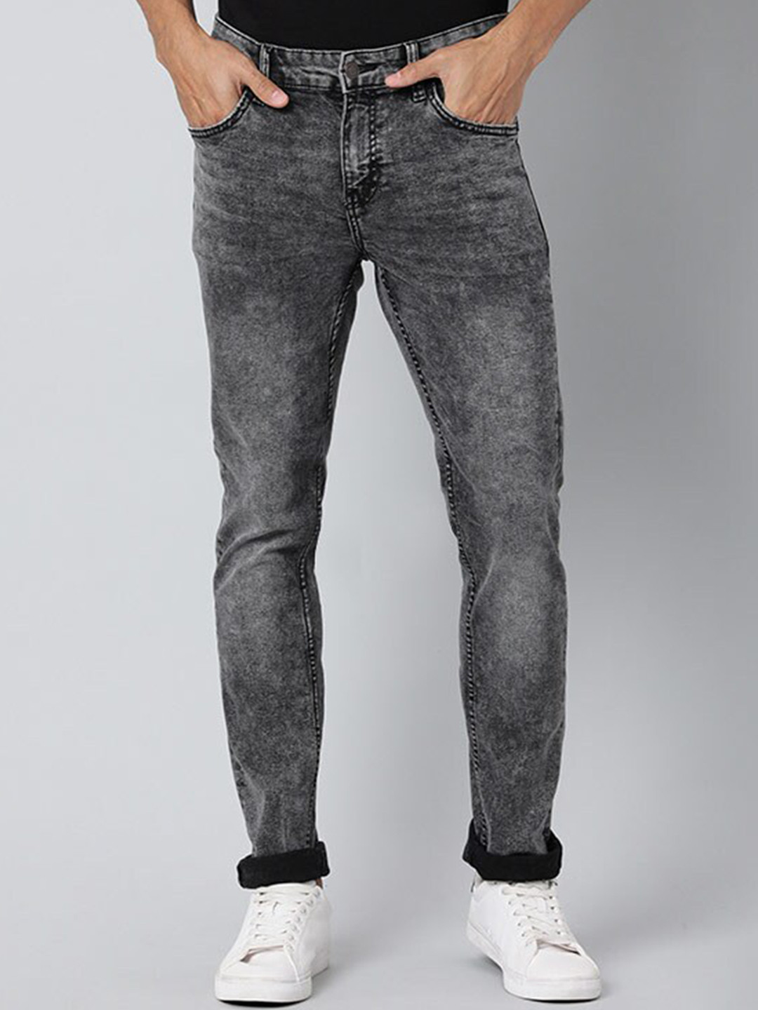 Indian Terrain Men Light Fade Clean Look Mid-Rise Brooklyn Slim-Fit Jeans, Black
Indian Terrain Men Light Fade Clean Look Mid-Rise Brooklyn Slim-Fit Jeans, Black