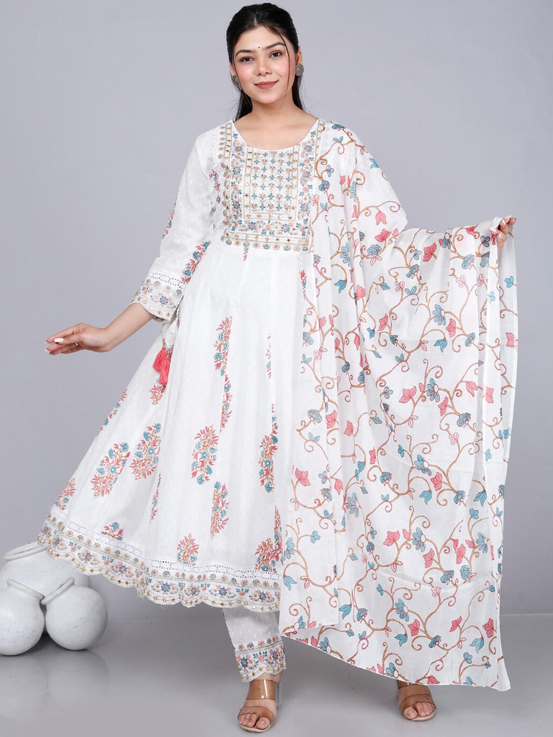 gvs shoppe Floral Printed Mirror Work Pure Cotton Kurta with Trousers & Dupatta, White
gvs shoppe Floral Printed Mirror Work Pure Cotton Kurta with Trousers & Dupatta, White
