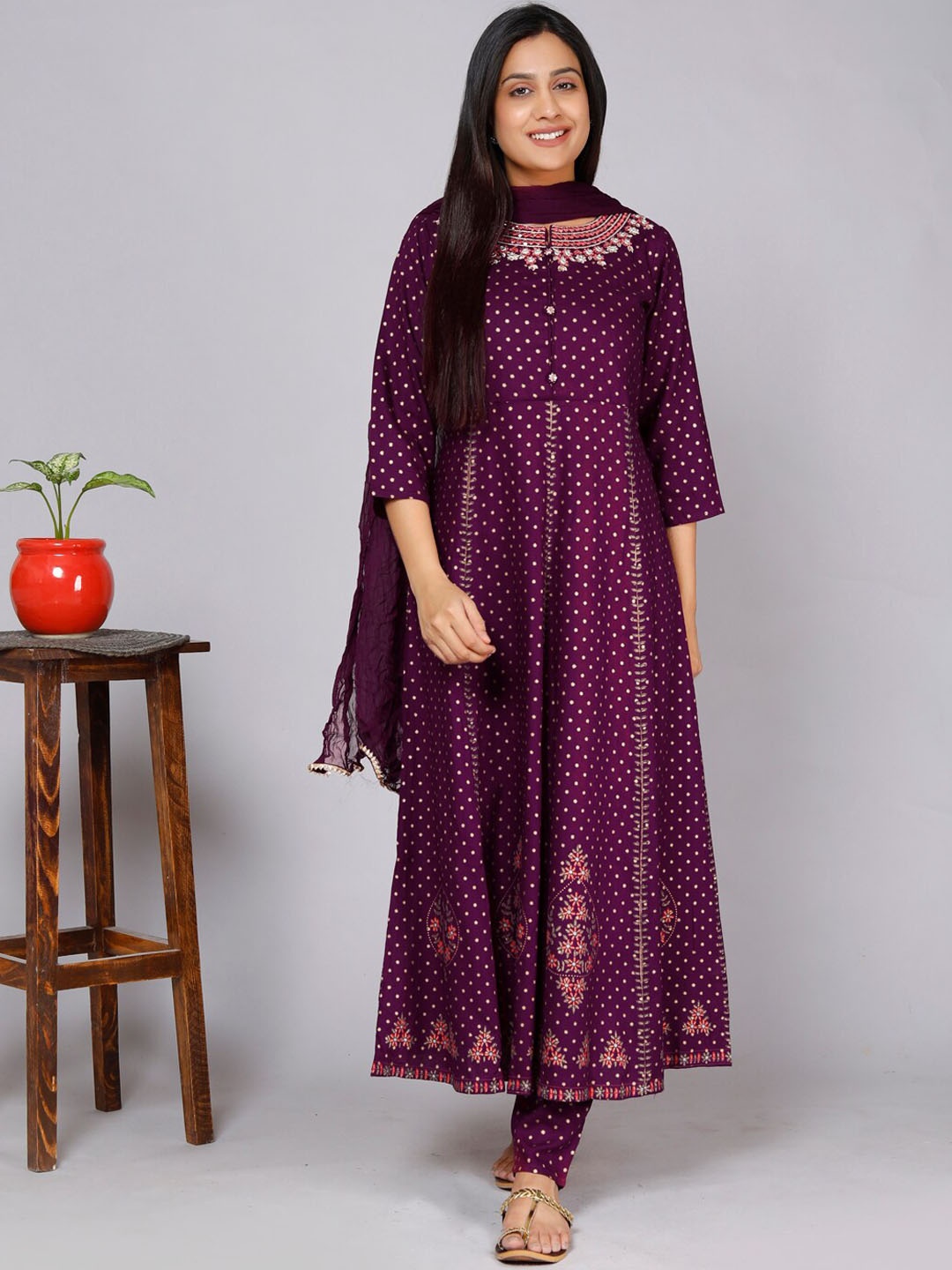 gvs shoppe Ethnic Motifs Embroidered Mirror Work Anarkali Kurta with Palazzos & Dupatta, Purple
gvs shoppe Ethnic Motifs Embroidered Mirror Work Anarkali Kurta with Palazzos & Dupatta, Purple